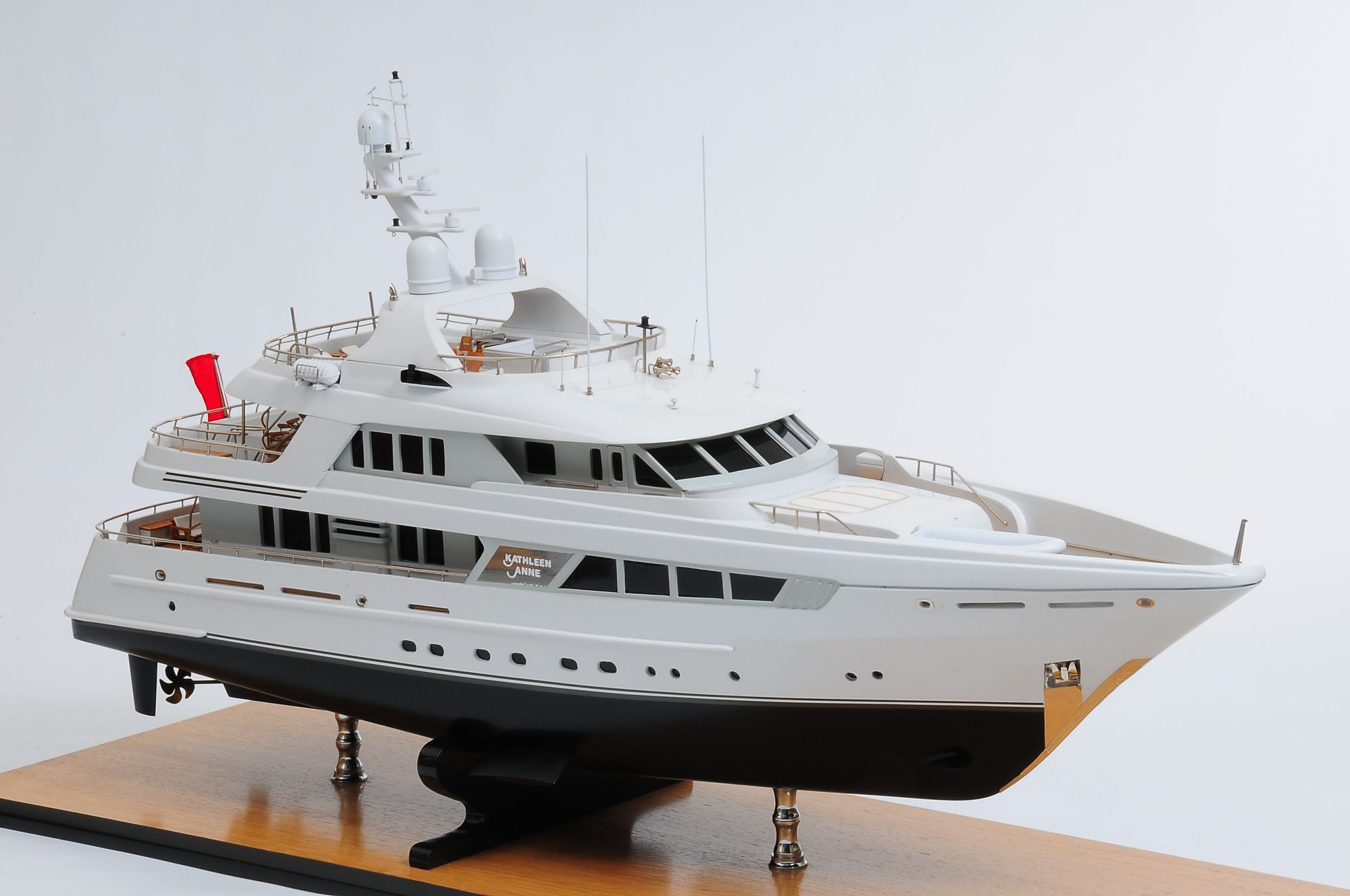 1088-6212-Kathleen-Anne-Model-Yacht-Premier-Range-scaled-1.jpg
