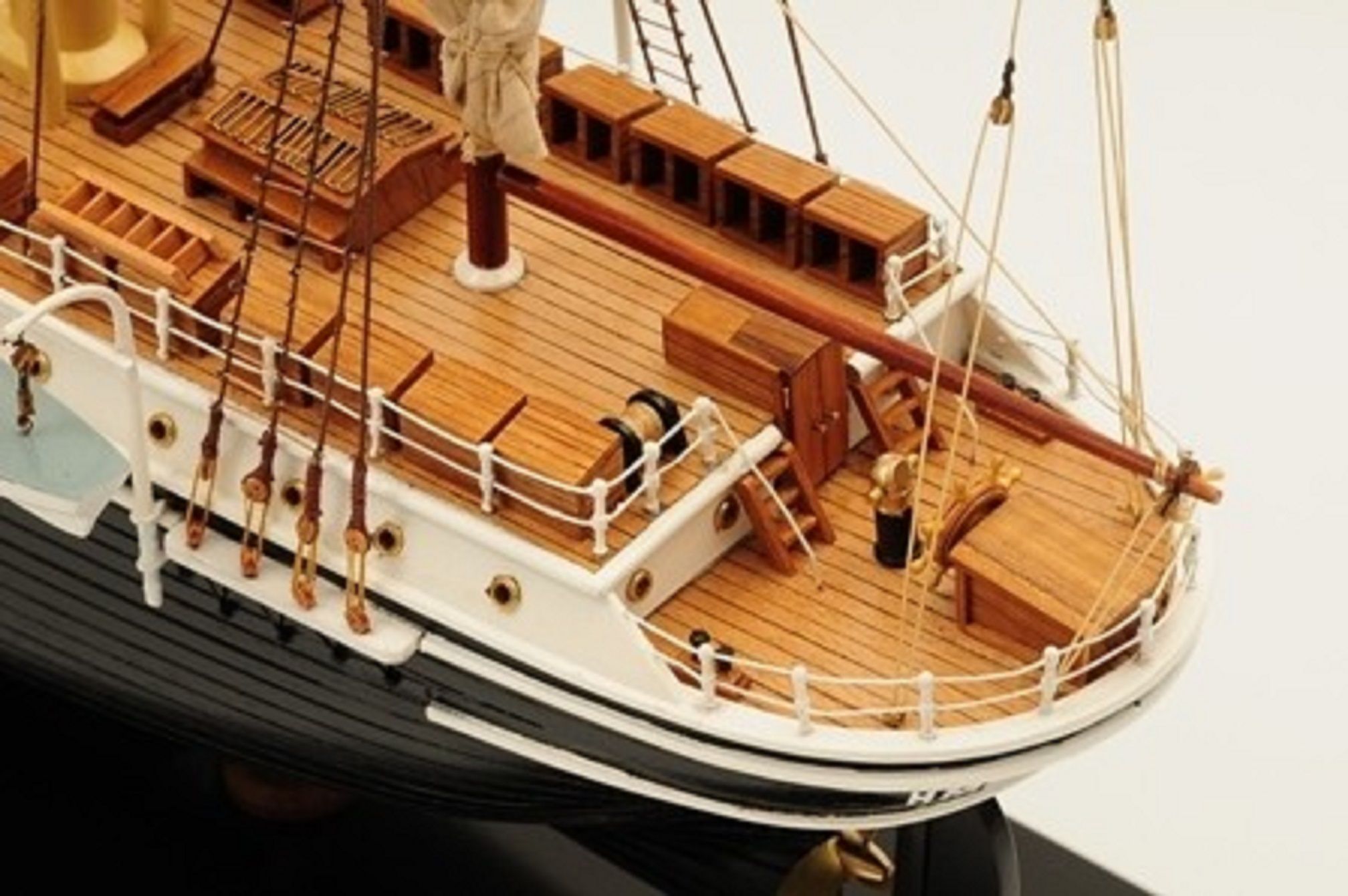 1194-7256-Endurance-1912-Sir-Ernest-Shakleton-Model-Ship-Premier-Range.jpg