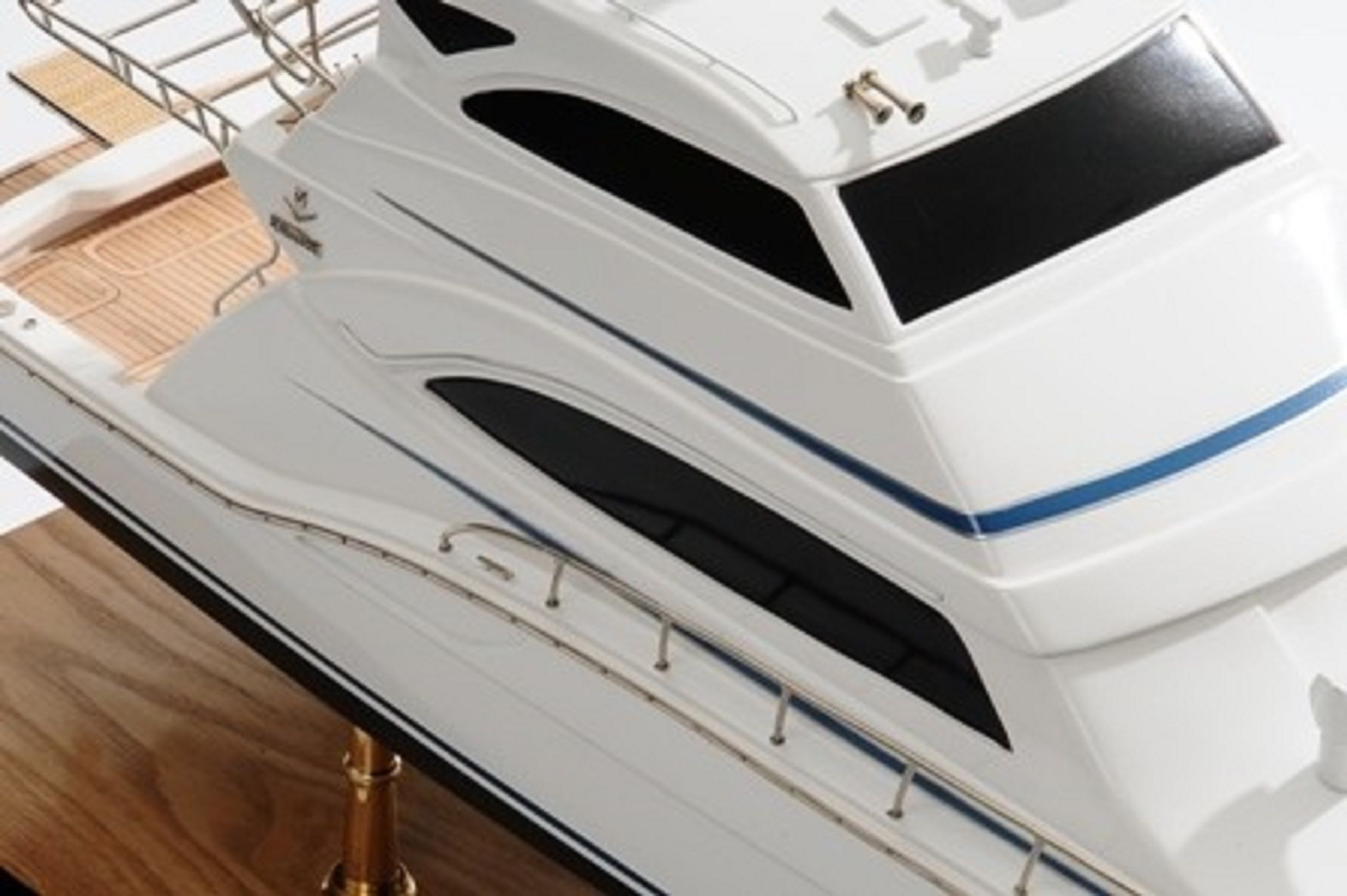 1231-6959-Bertram-700-Model-Yacht-Premier-Range.jpg
