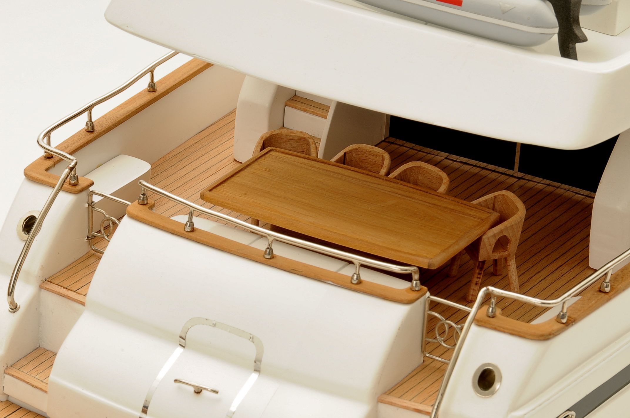 1236-6359-Astondoa-72-GLX-Motor-Yacht-Premier-Range.jpg
