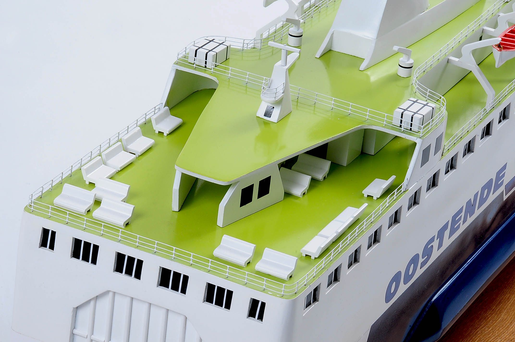 1255-5887-Pride-DOuvre-ship.jpg