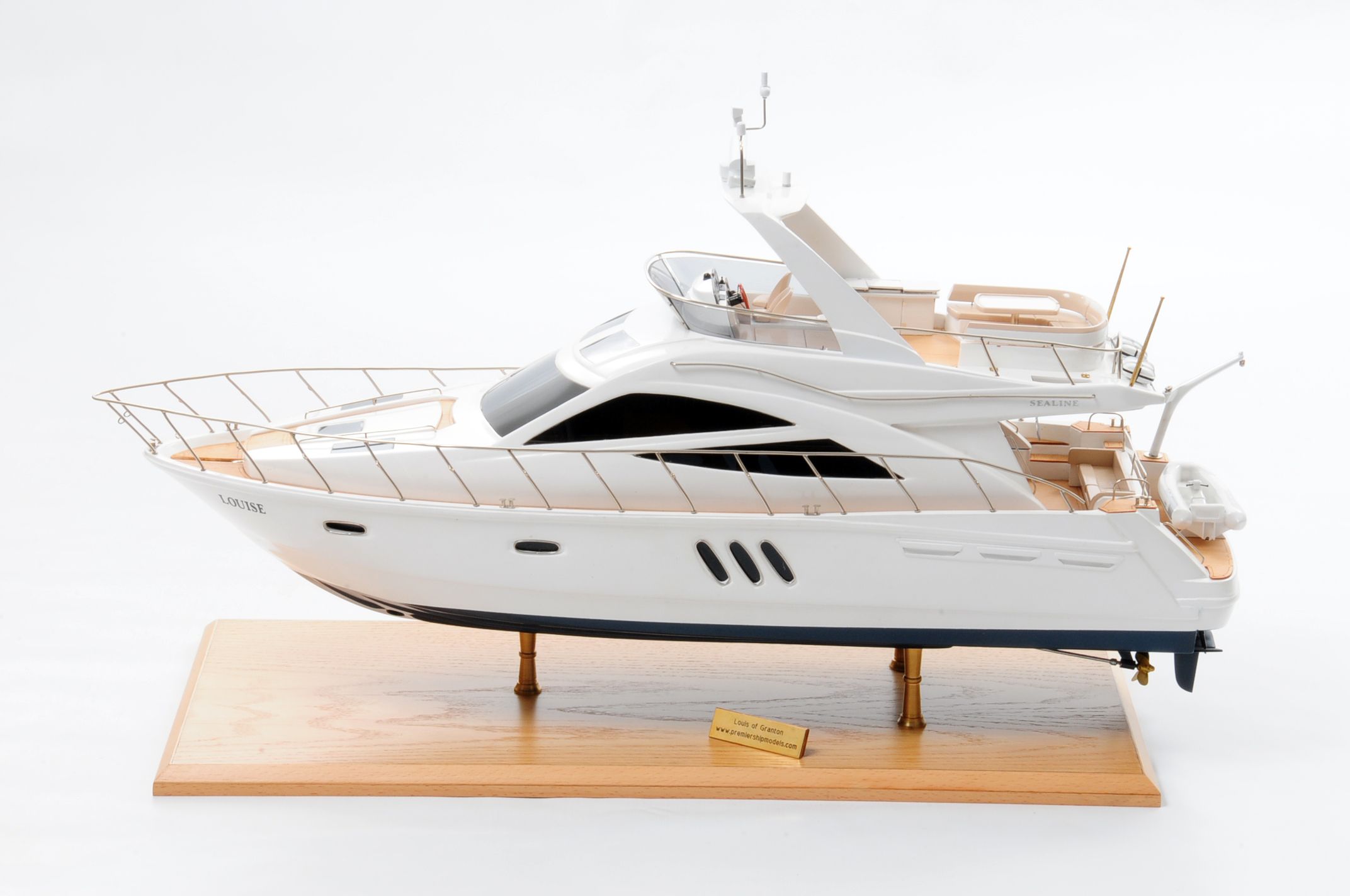 Sealine T50 Flybridge Display Ship Model - Premier Ship Models