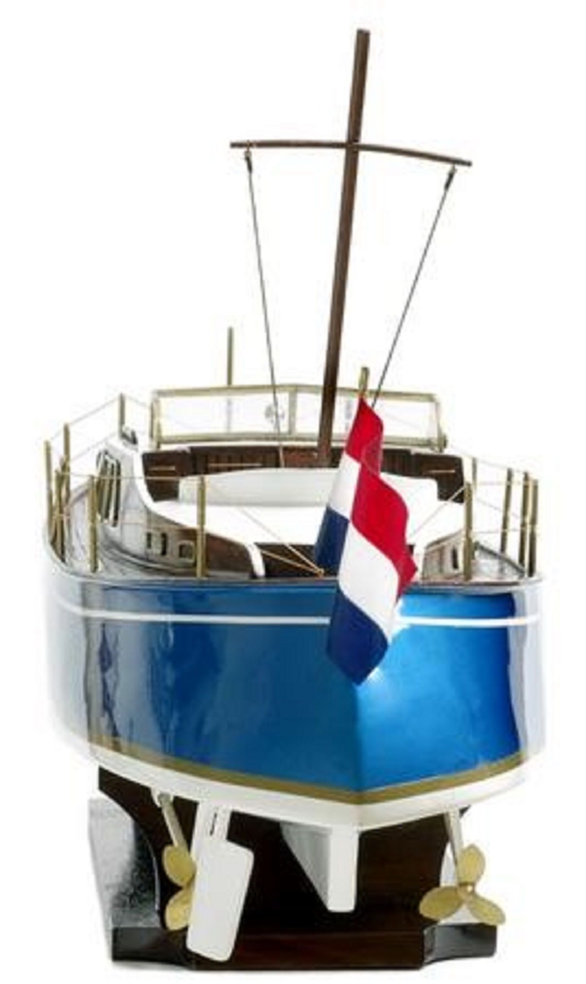 1313-7542-Nouveau-model-boat-Premier-Range.jpg