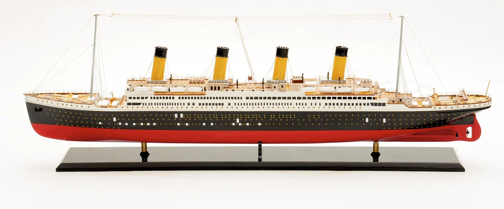 135-5891-RMS-Titanic-Ship-Model-Superior-Range.jpg