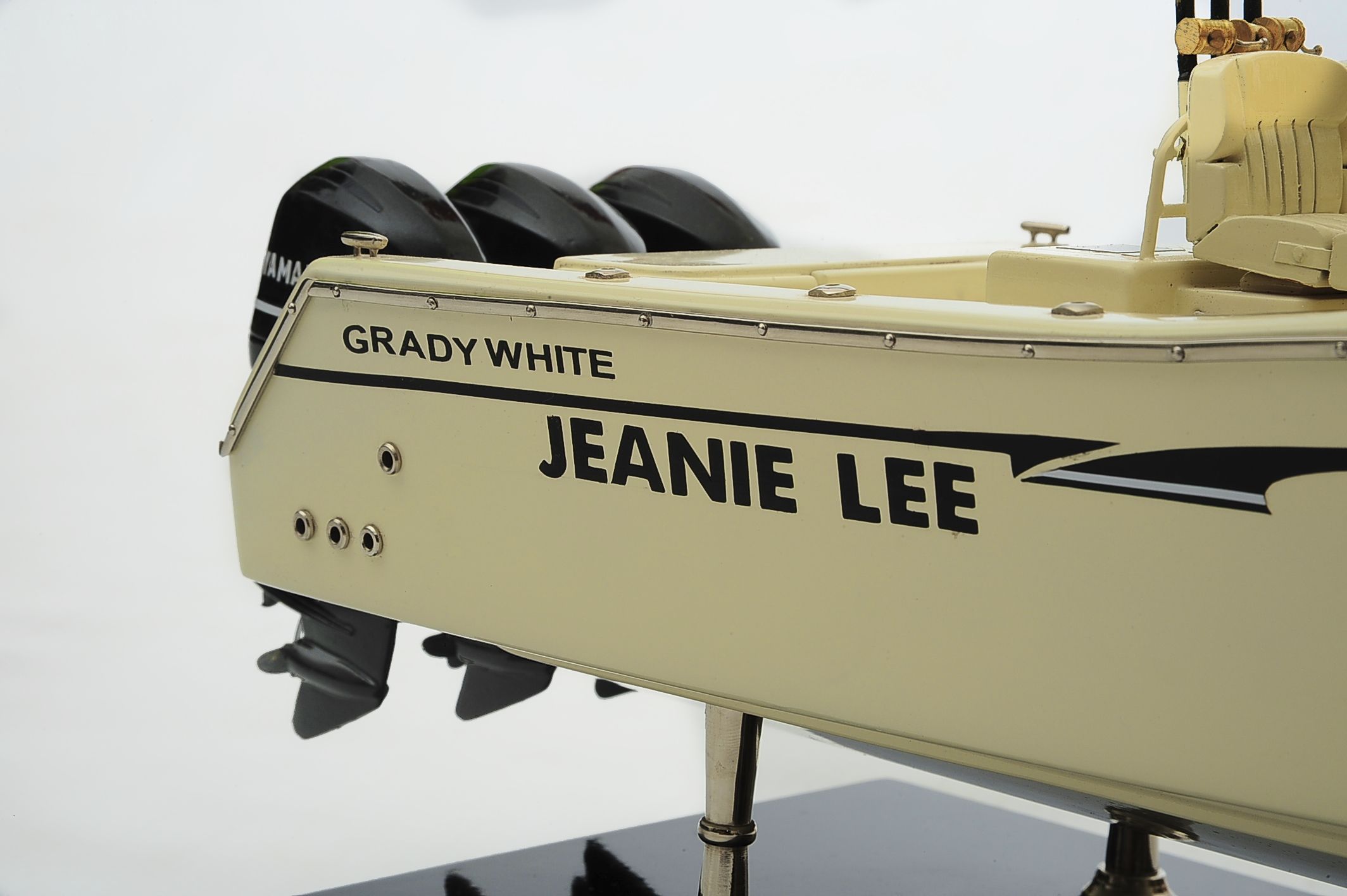 1390-8706-Grady-366-Yacht.jpg