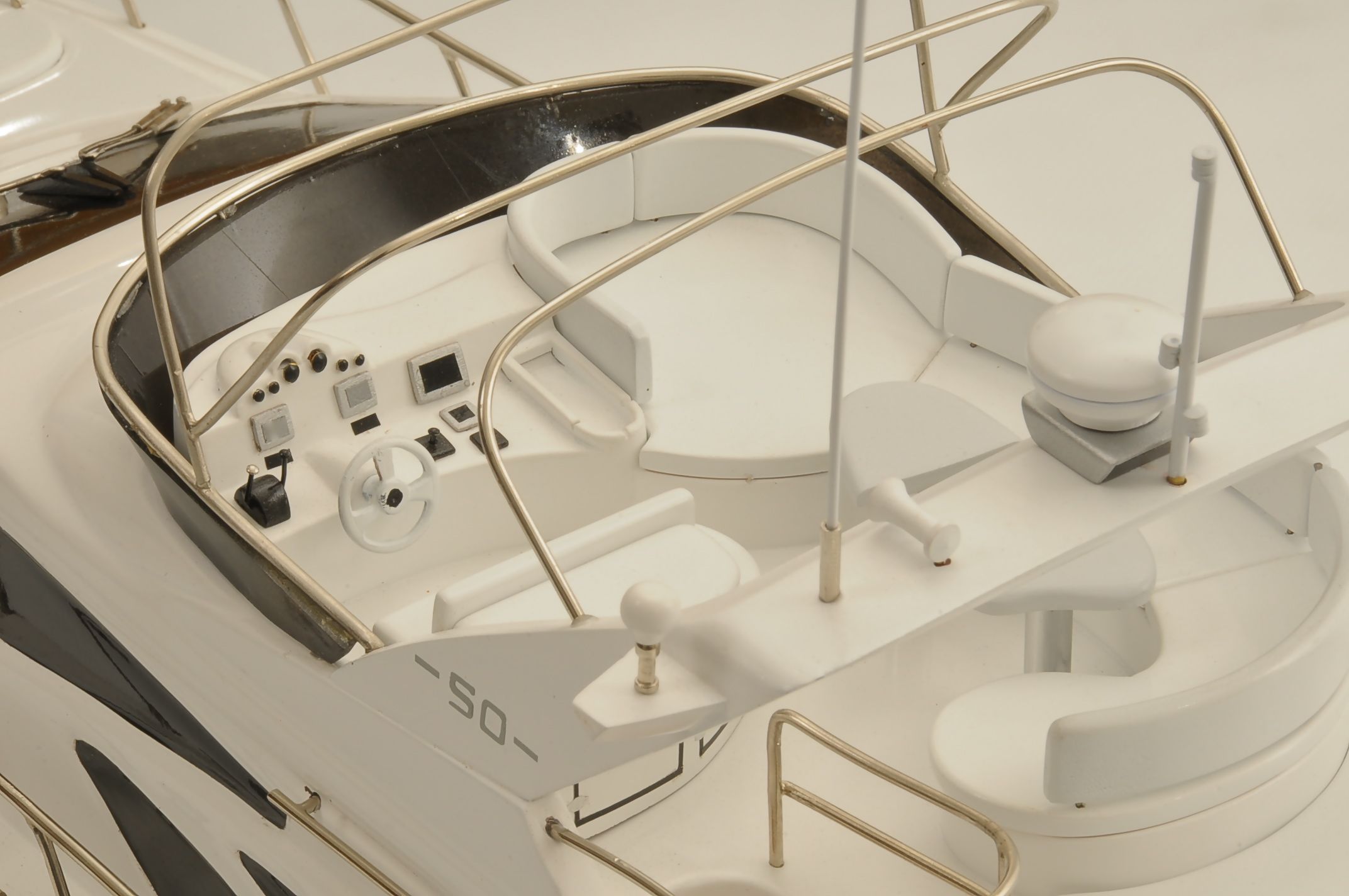 1399-6369-Azimut-Model-Yacht.jpg