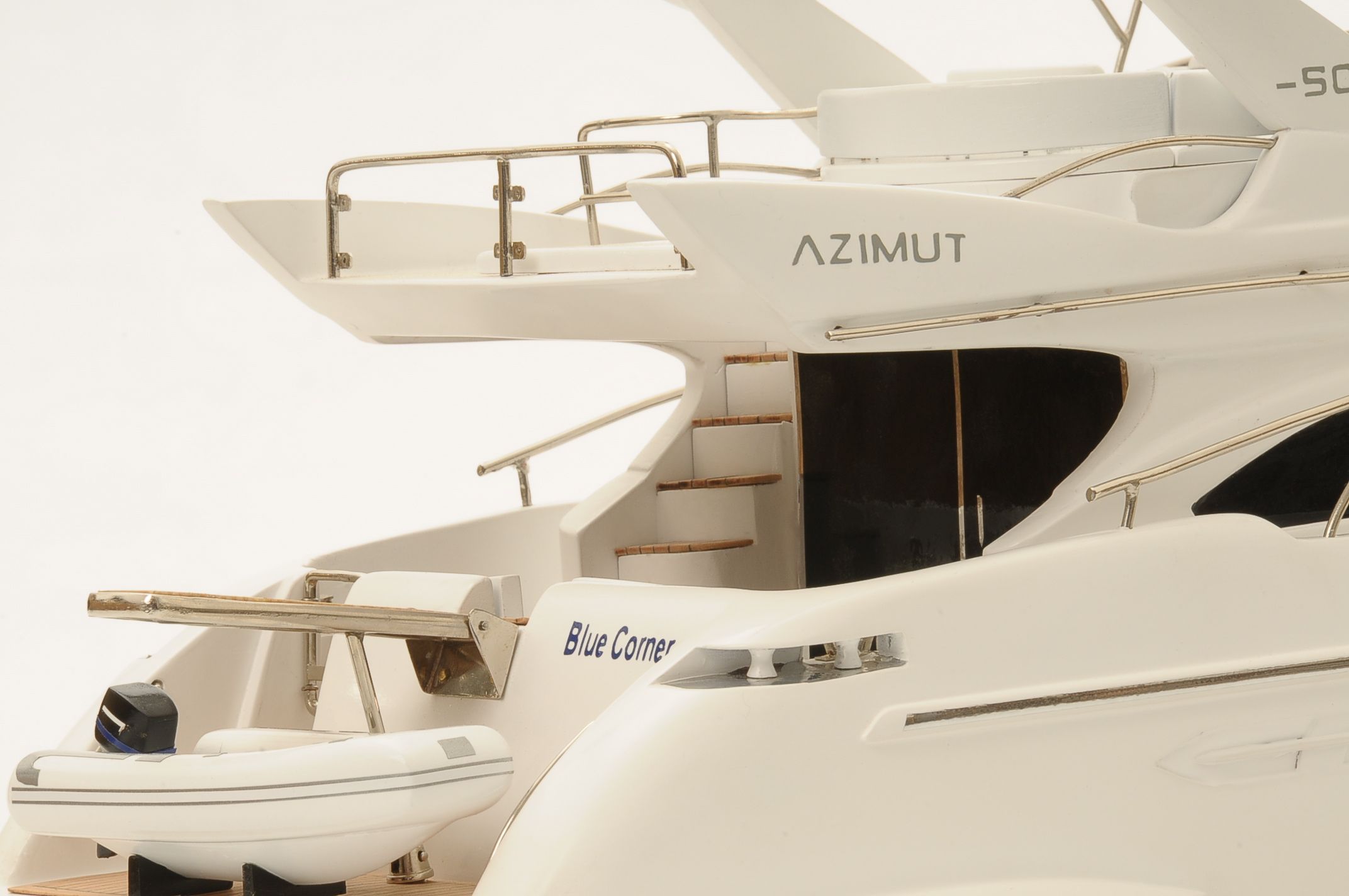 1399-6378-Azimut-Model-Yacht.jpg
