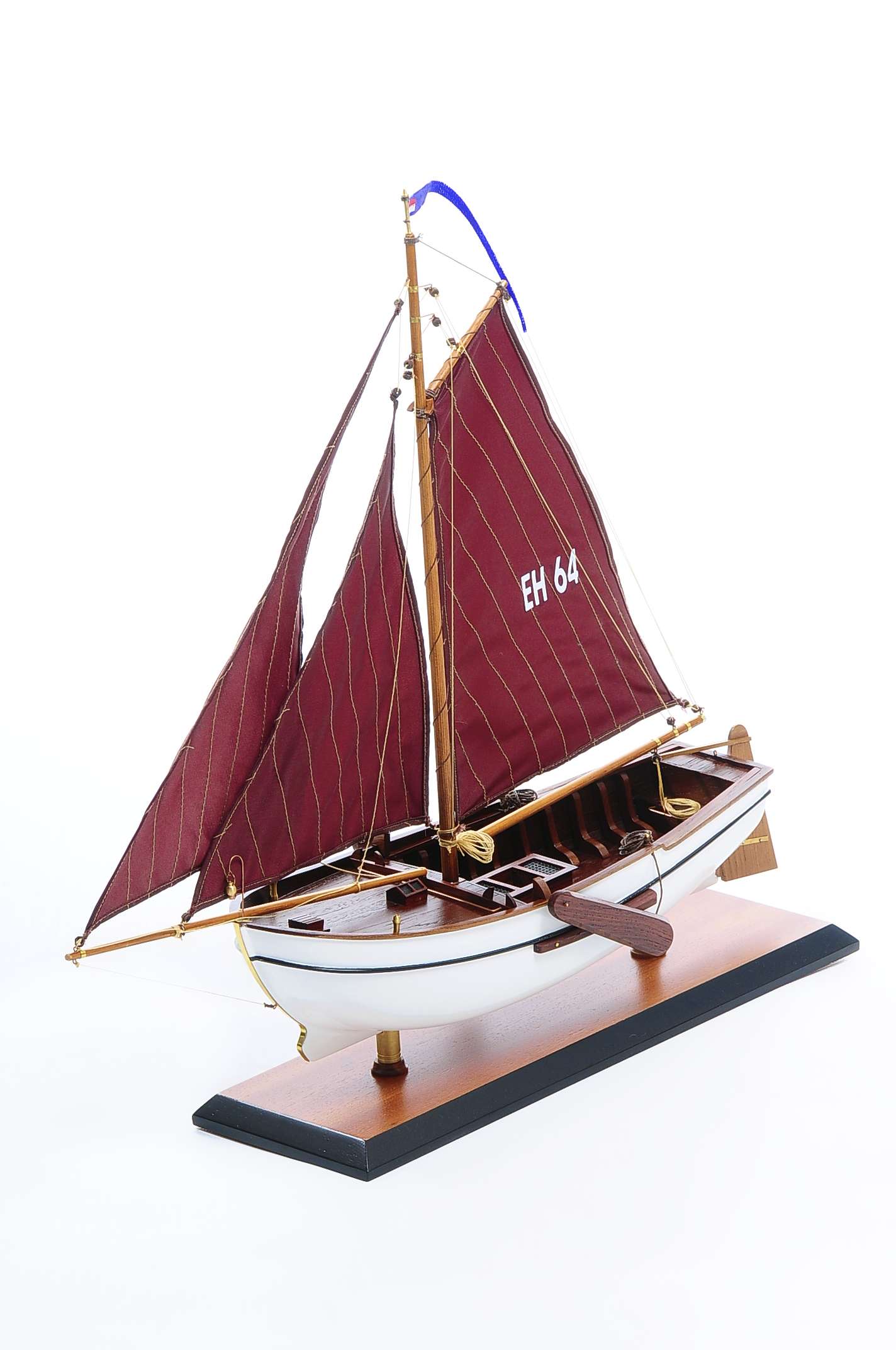 1432-4570-Dutch-Marker-Roundbow-Model-Boat.jpg