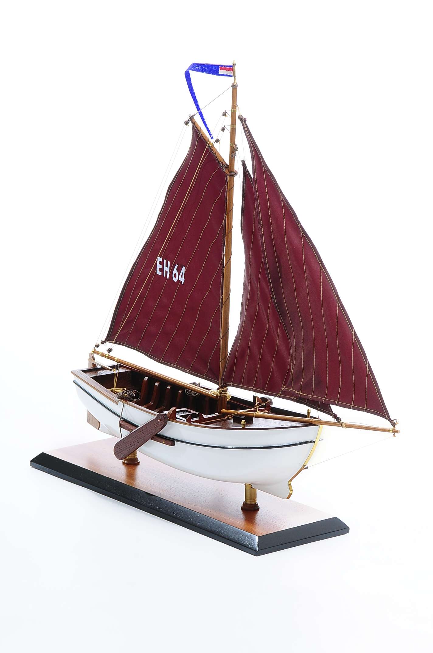 1432-4571-Dutch-Marker-Roundbow-Model-Boat.jpg