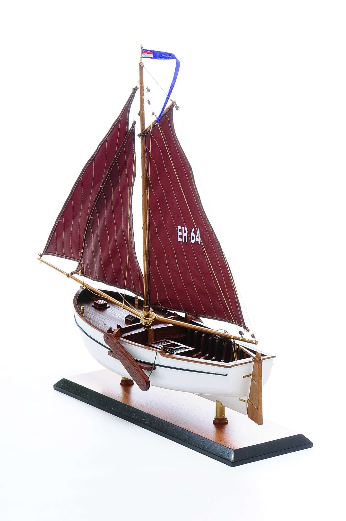 1432-4572-Dutch-Marker-Roundbow-Model-Boat.jpg