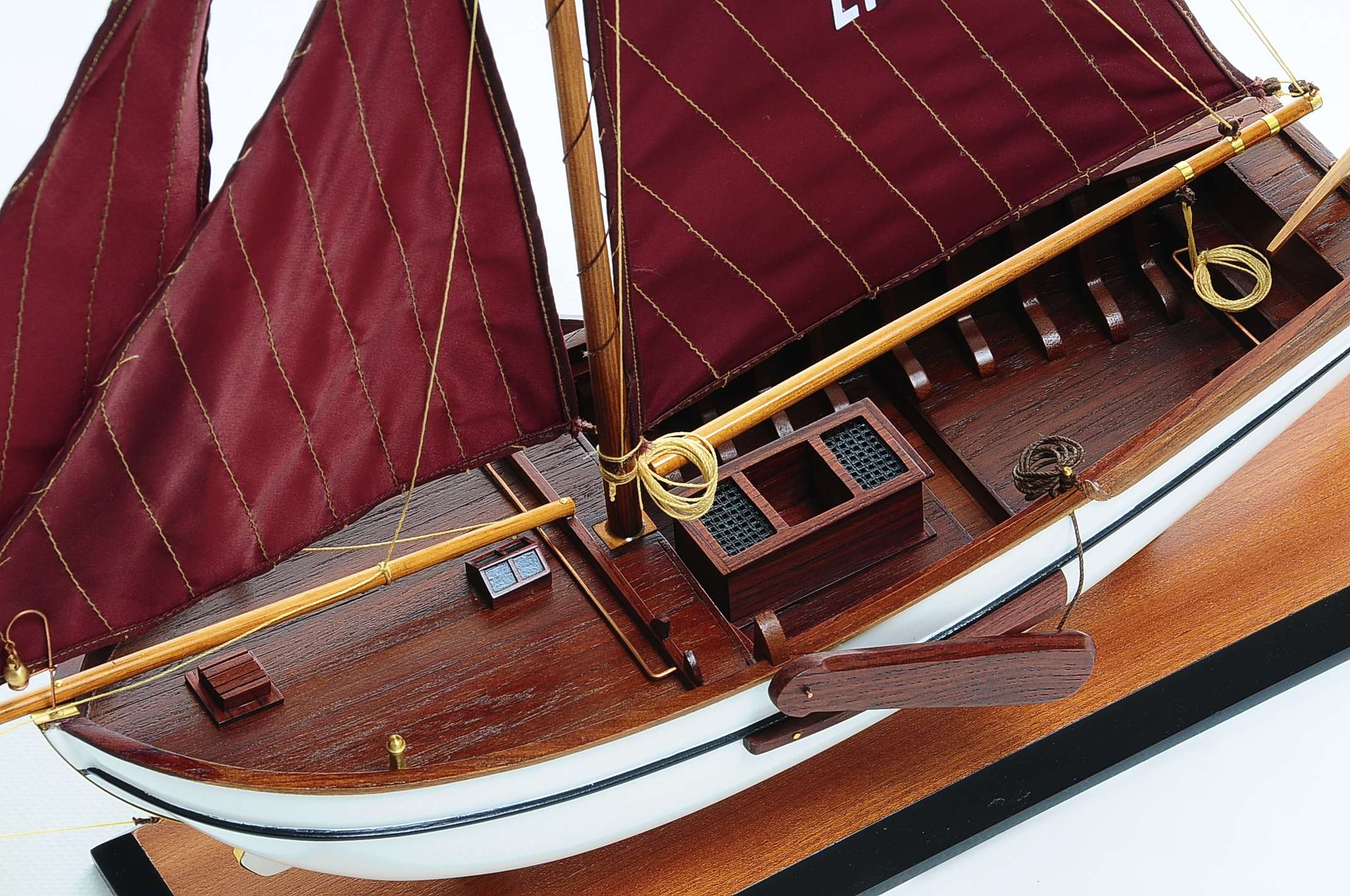 1432-4588-Dutch-Marker-Roundbow-Model-Boat.jpg