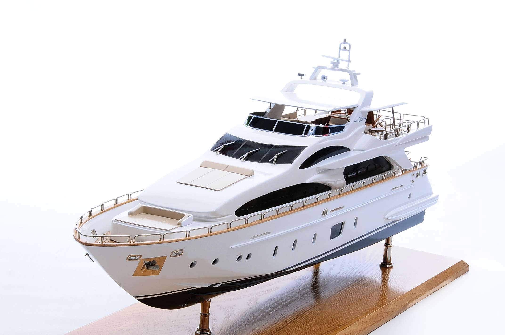1435-4457-Antonia-II-Model-Yacht.jpg