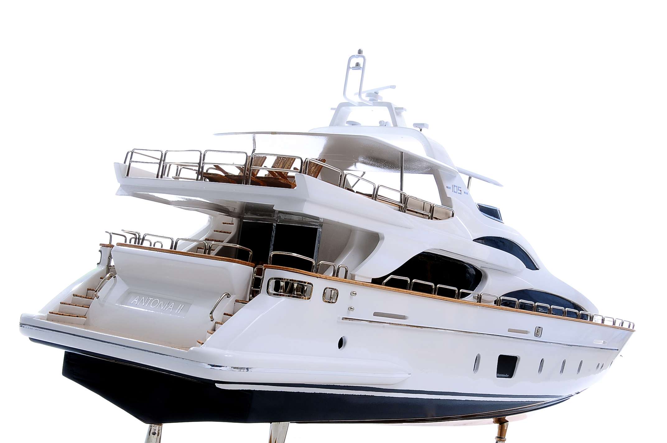 1435-4469-Antonia-II-Model-Yacht.jpg
