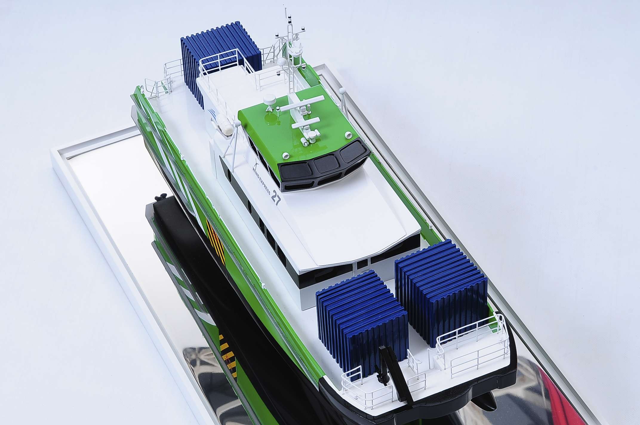 1440-4948-Wind-Express-27-Catamaran-Model.jpg