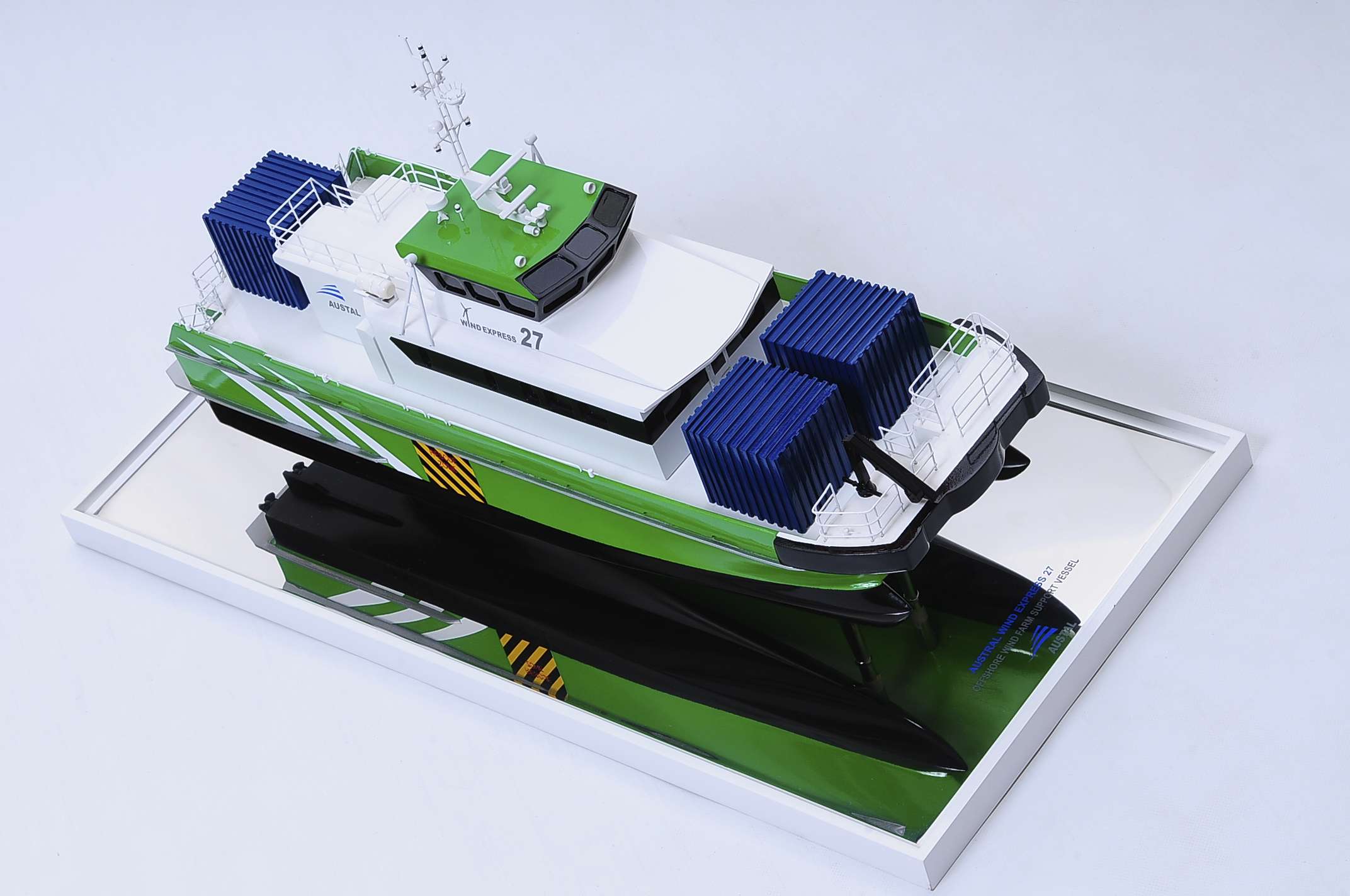 1440-4949-Wind-Express-27-Catamaran-Model.jpg