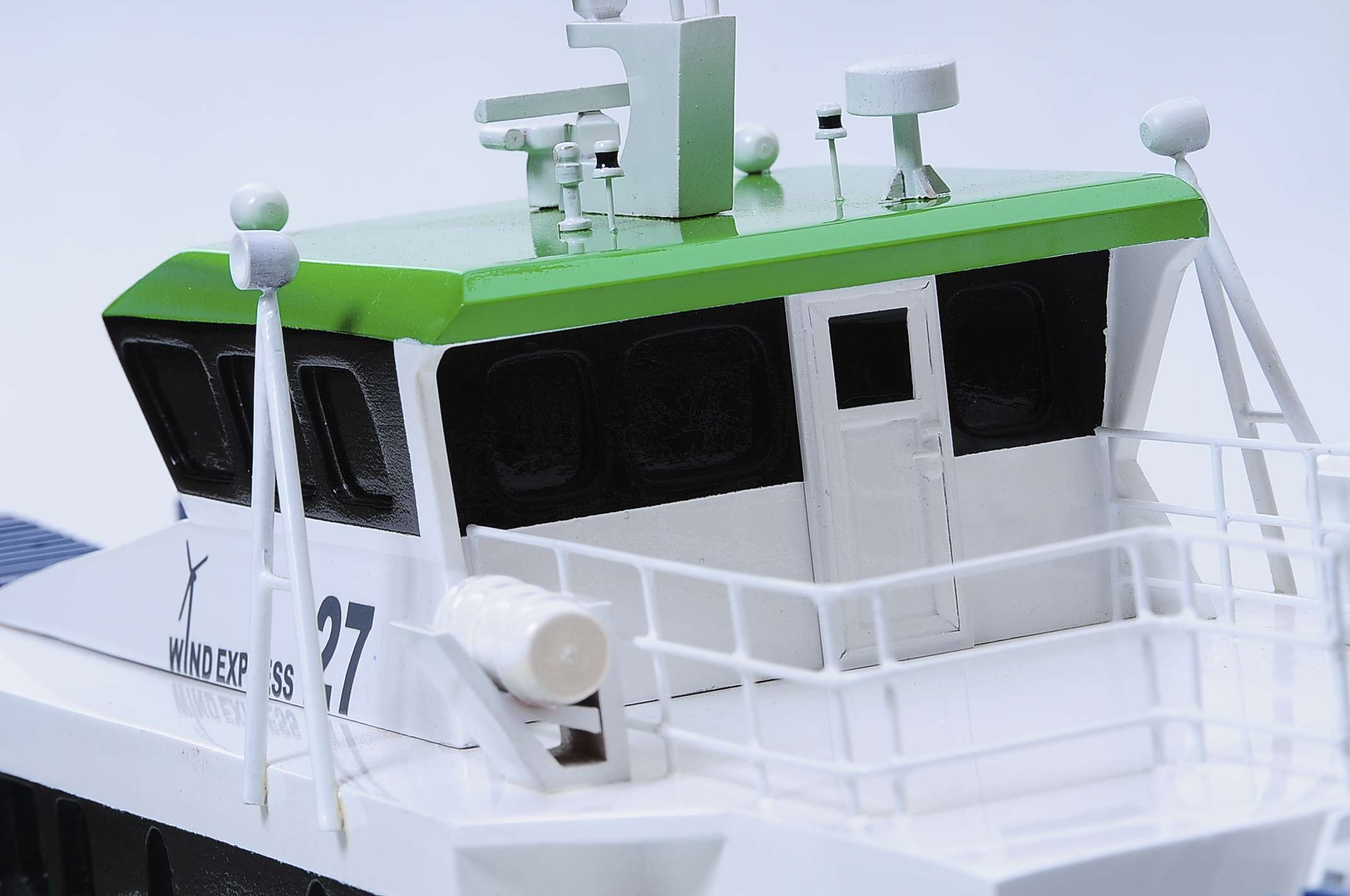 1440-4961-Wind-Express-27-Catamaran-Model.jpg