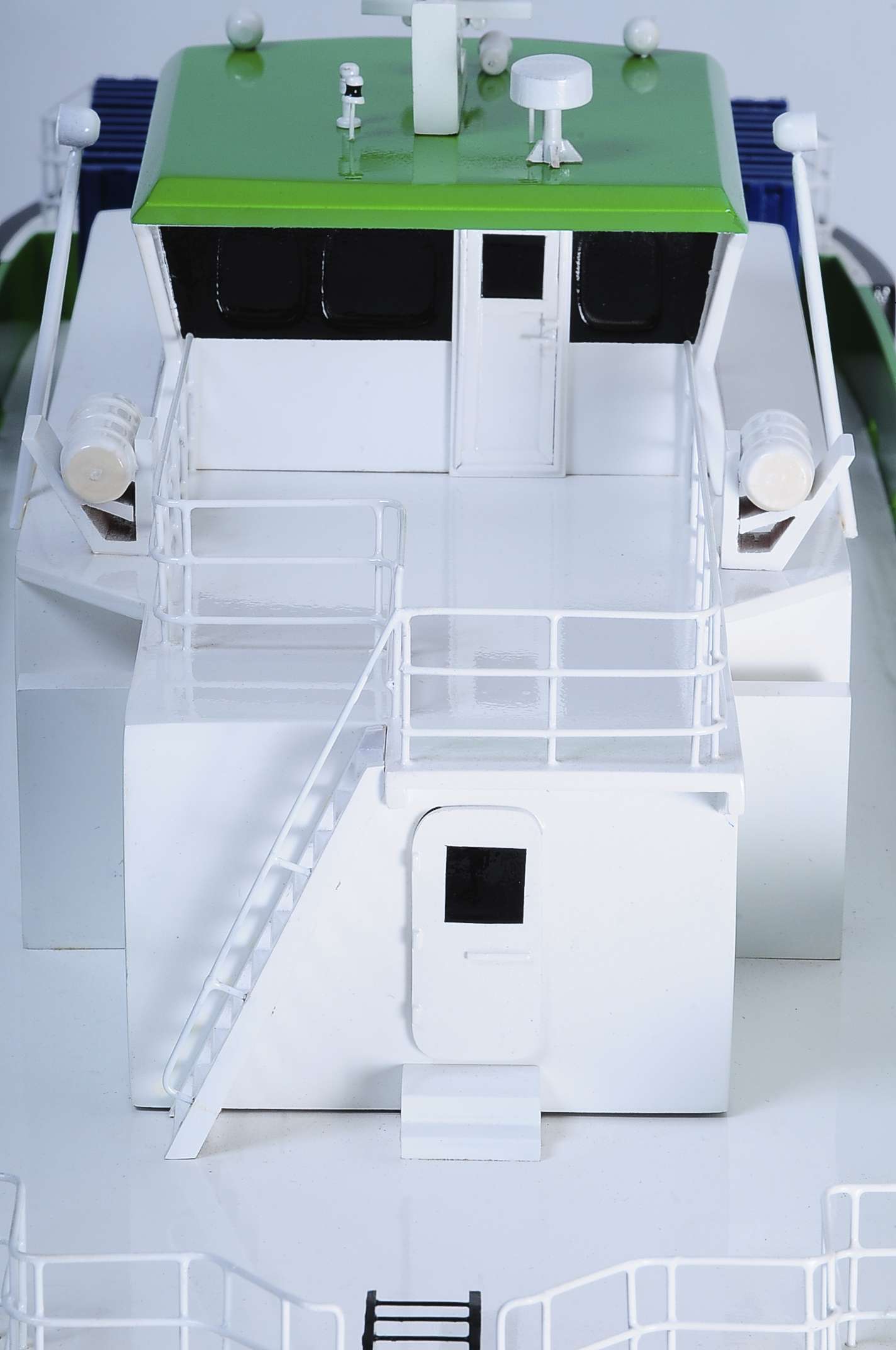 1440-4964-Wind-Express-27-Catamaran-Model.jpg
