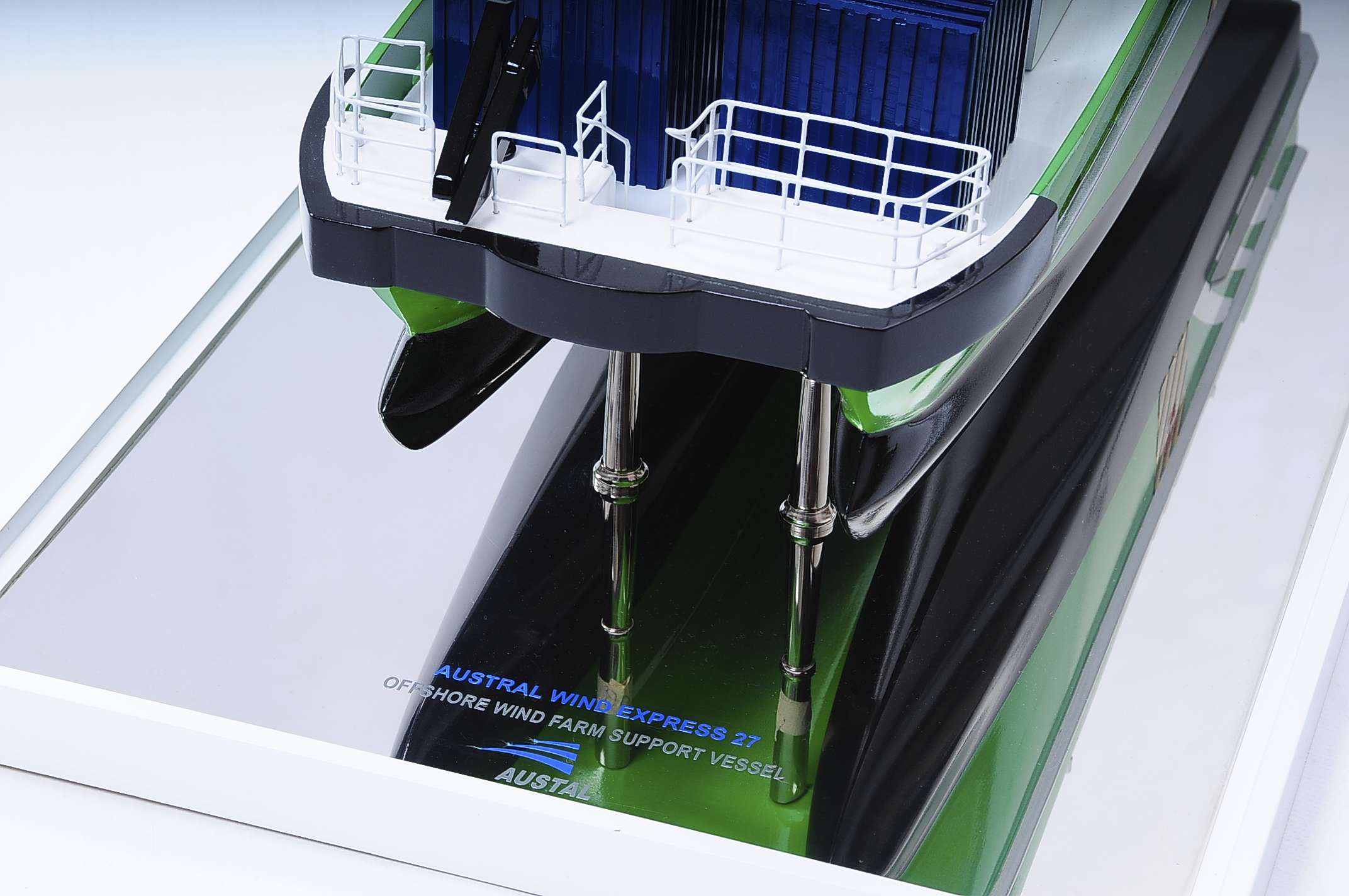1440-4968-Wind-Express-27-Catamaran-Model.jpg