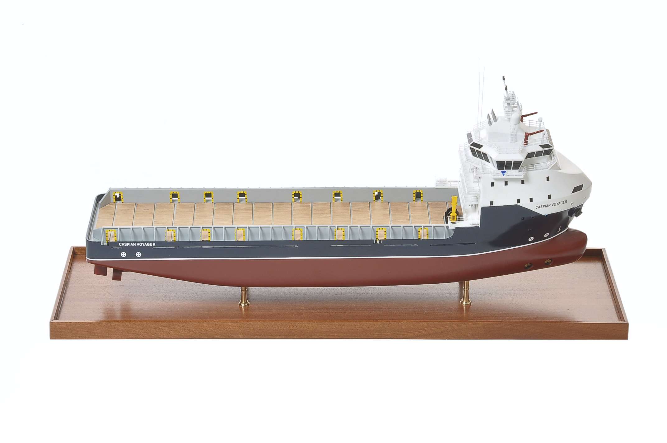 1476-4325-Caspian-Voyager.jpg