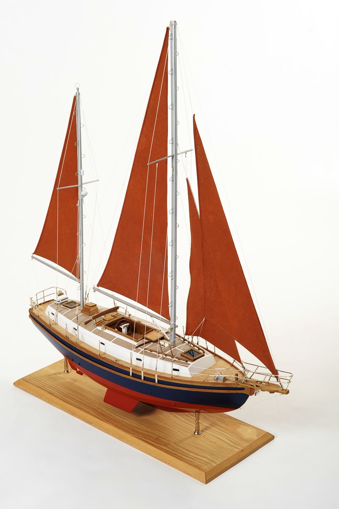 1483-6468-Wight-Steel-Sailing-Yacht.jpg