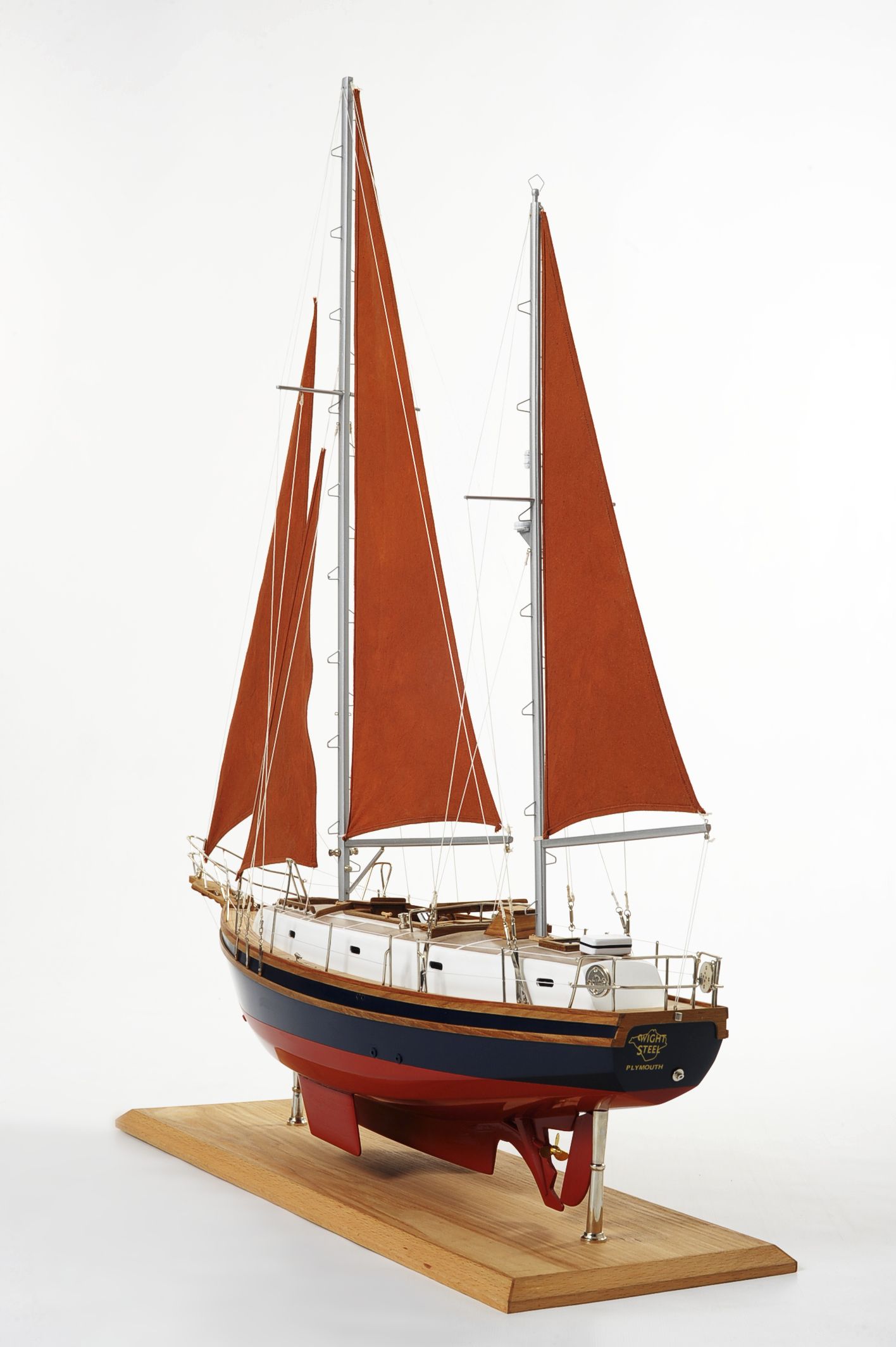 1483-6469-Wight-Steel-Sailing-Yacht.jpg