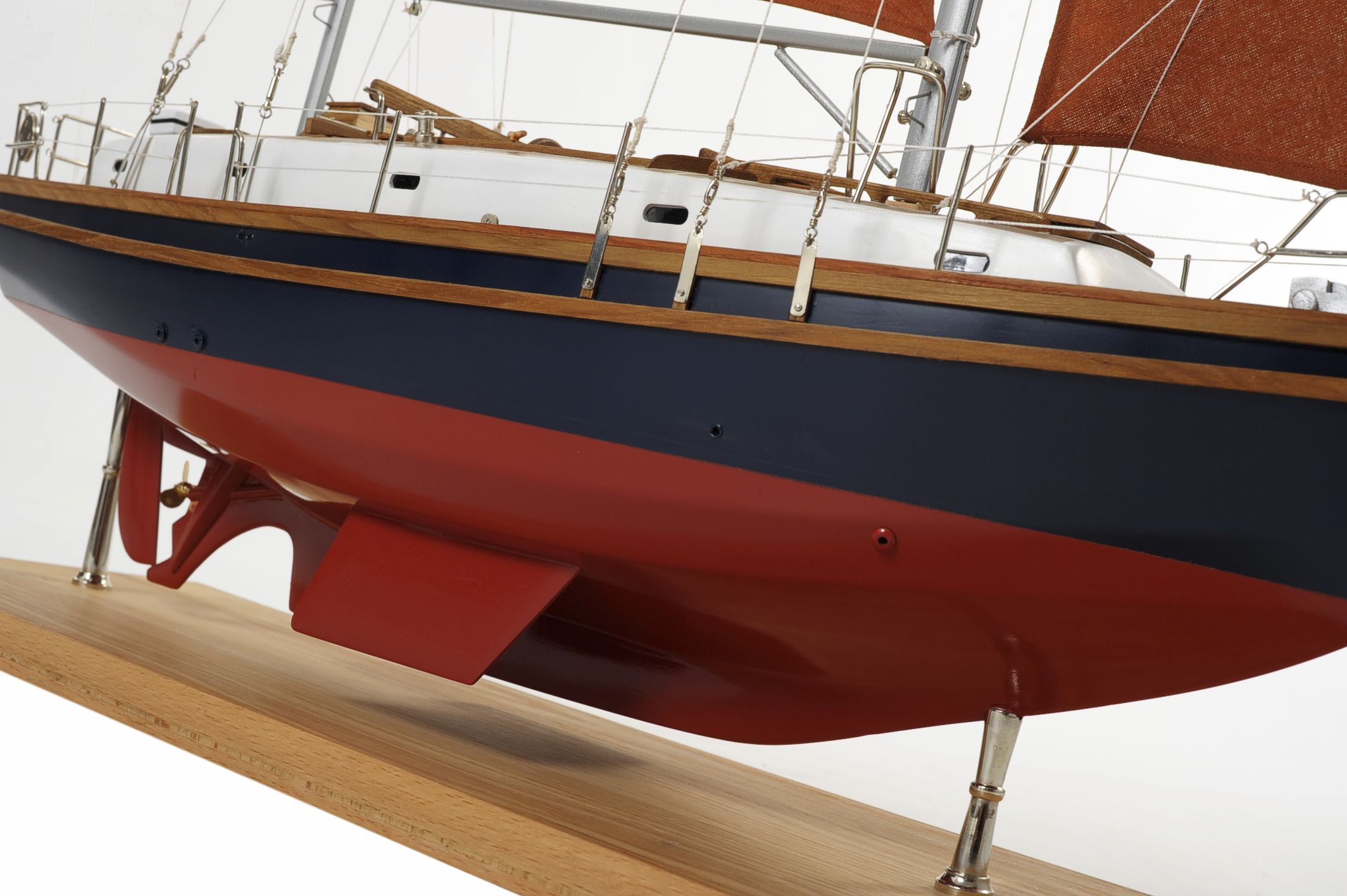 1483-6475-Wight-Steel-Sailing-Yacht.jpg