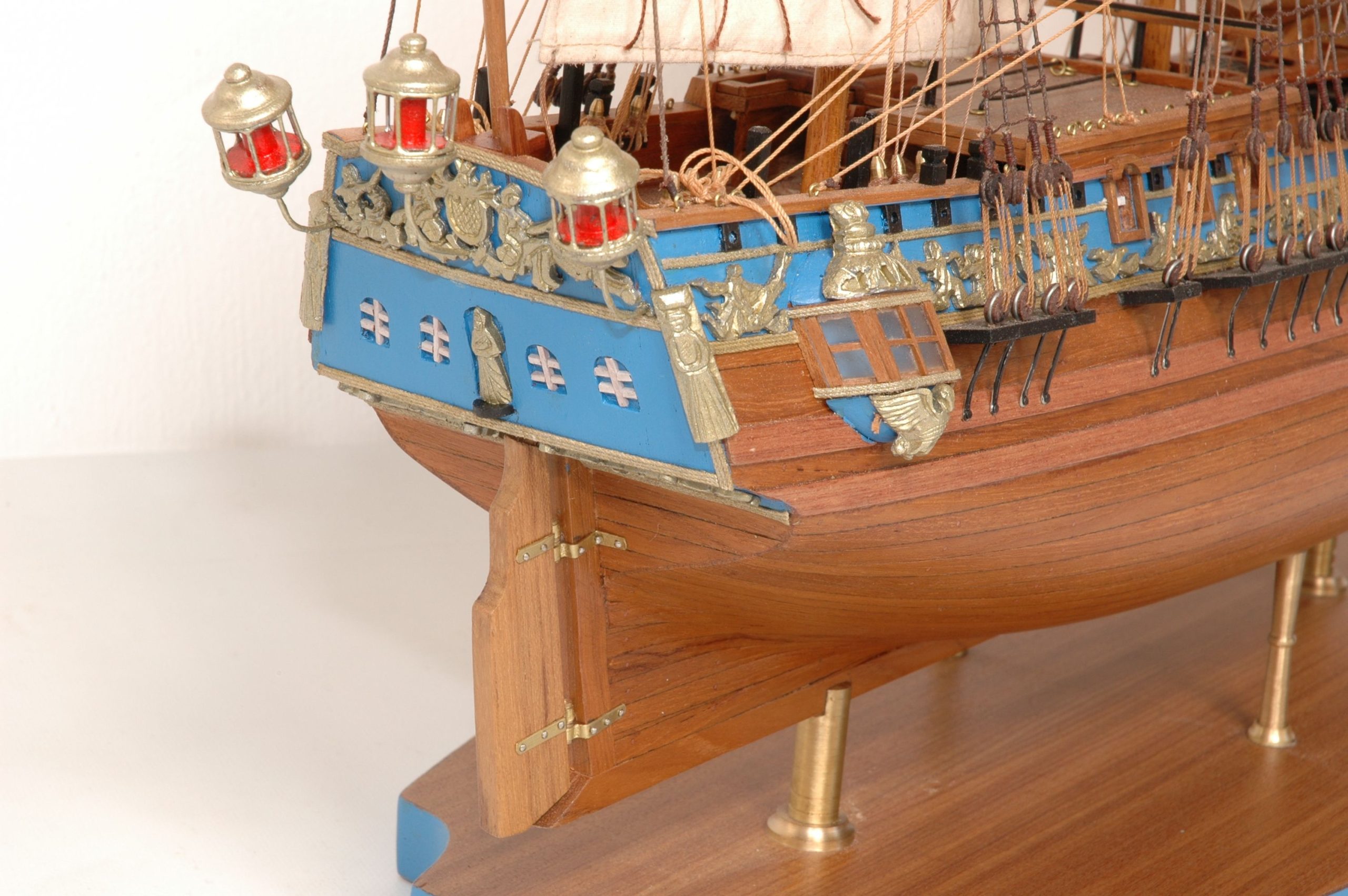 149-8202-Royal-Caroline-Ship-Model-Superior-Range-scaled-1.jpg