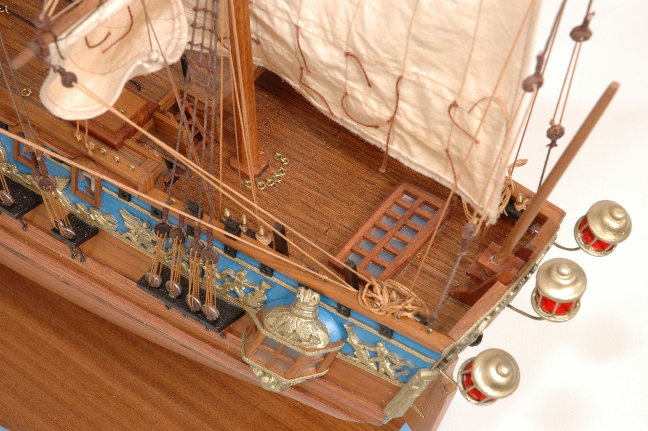 149-8207-Royal-Caroline-Ship-Model-Superior-Range-scaled-1.jpg