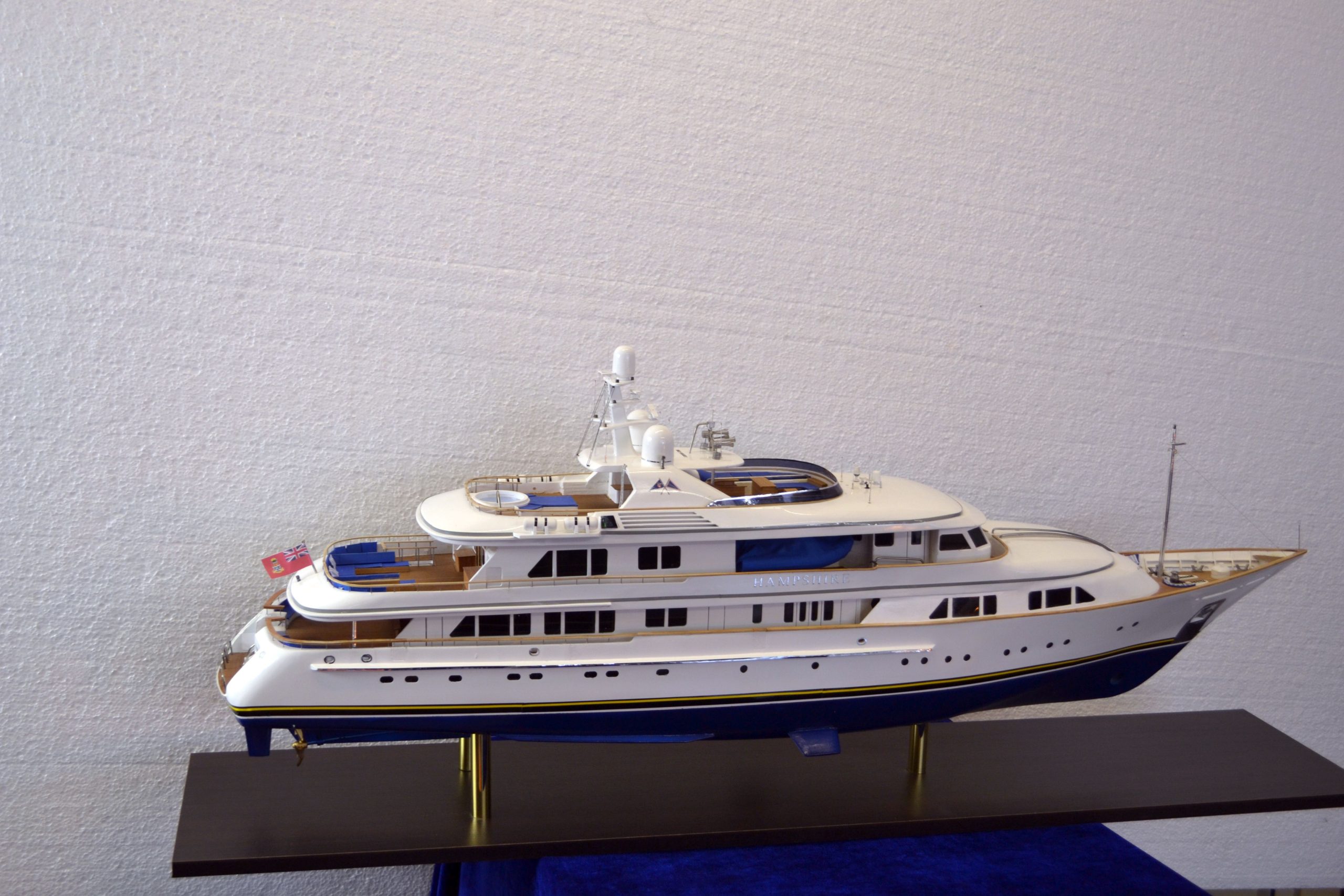 1492-6723-My-Hampshire-Custom-Built-Model-Yacht-scaled-1.jpg