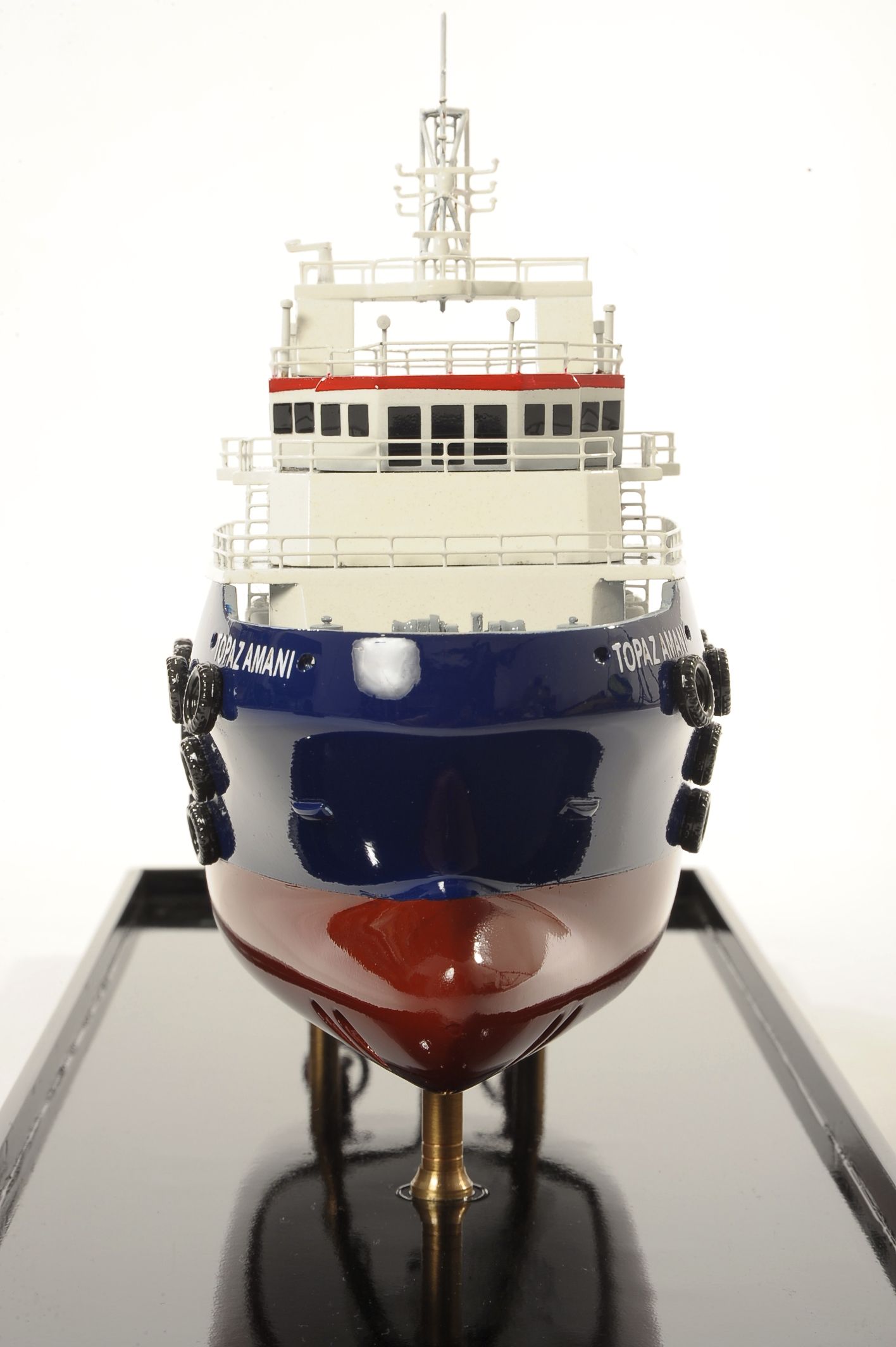 1515-8929-Topaz-Marine-Supply-Vessel-Model-ship.jpg
