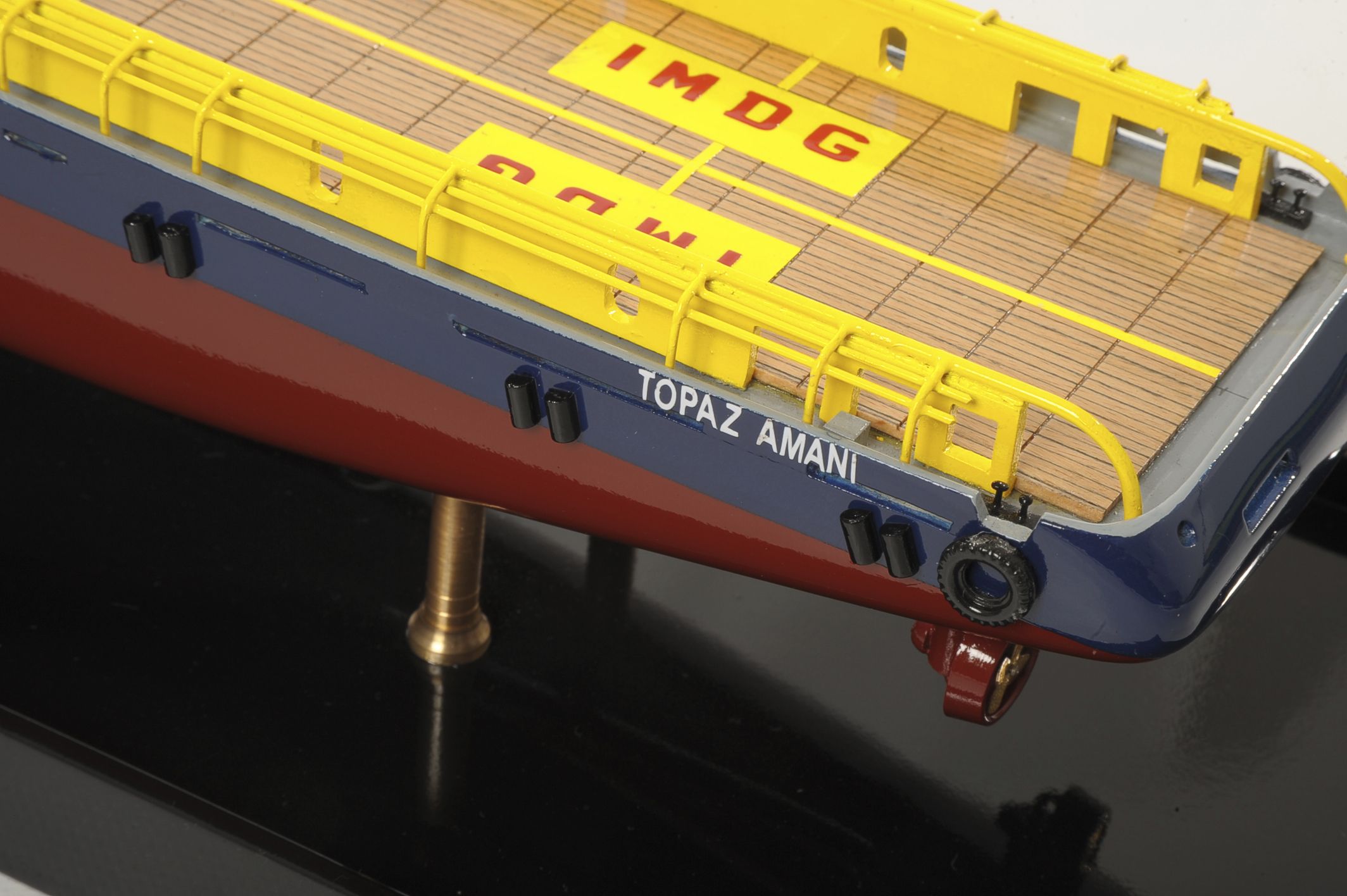 1515-8934-Topaz-Marine-Supply-Vessel-Model-ship.jpg