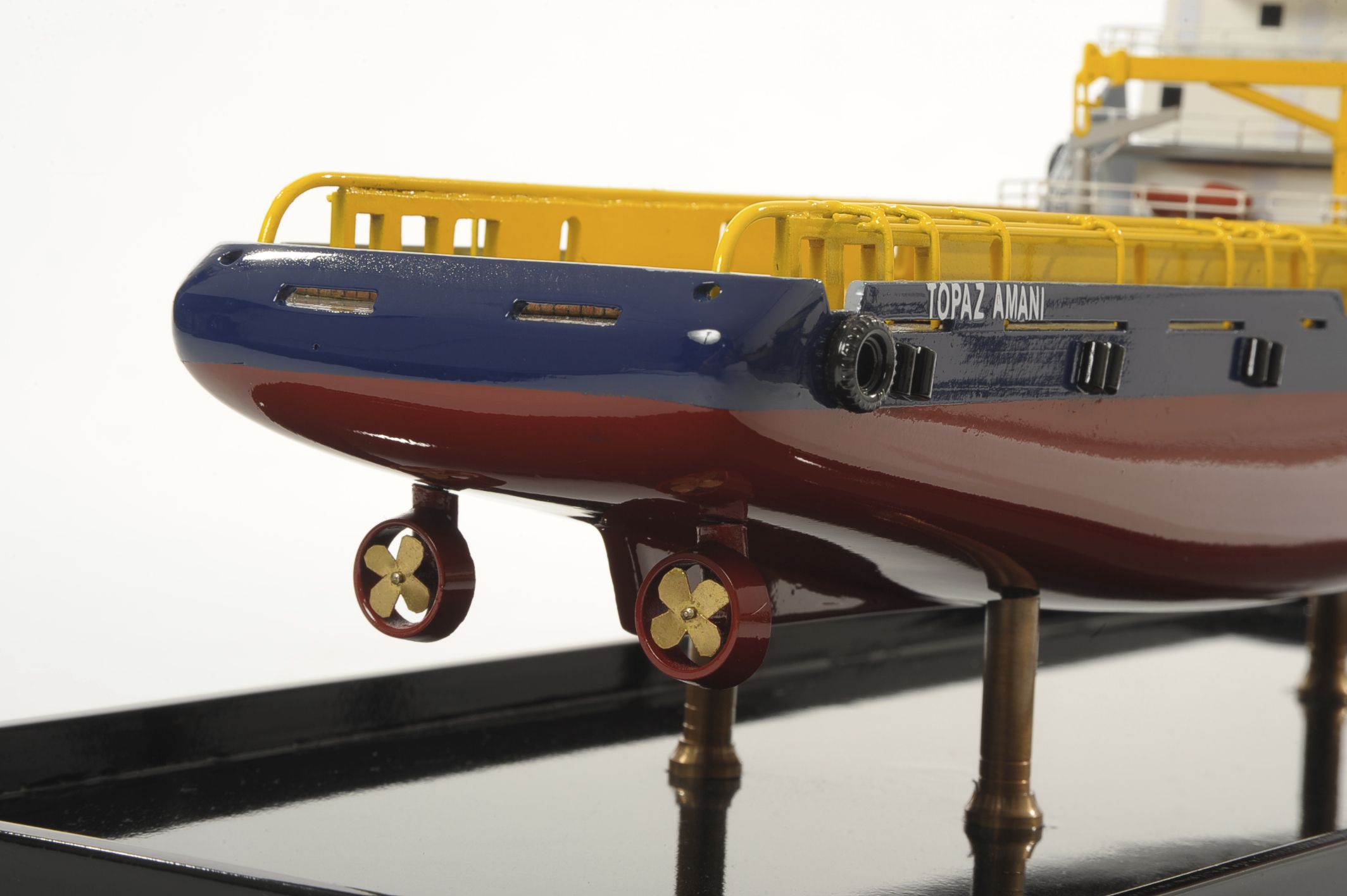 1515-8936-Topaz-Marine-Supply-Vessel-Model-ship.jpg
