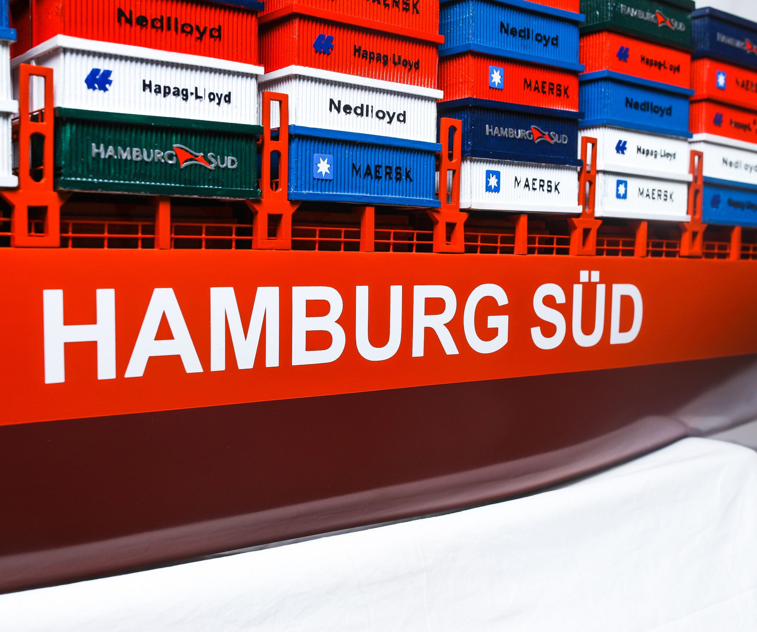 1527-9169-Hamburg-Sud-Container-Ship-Model.jpg