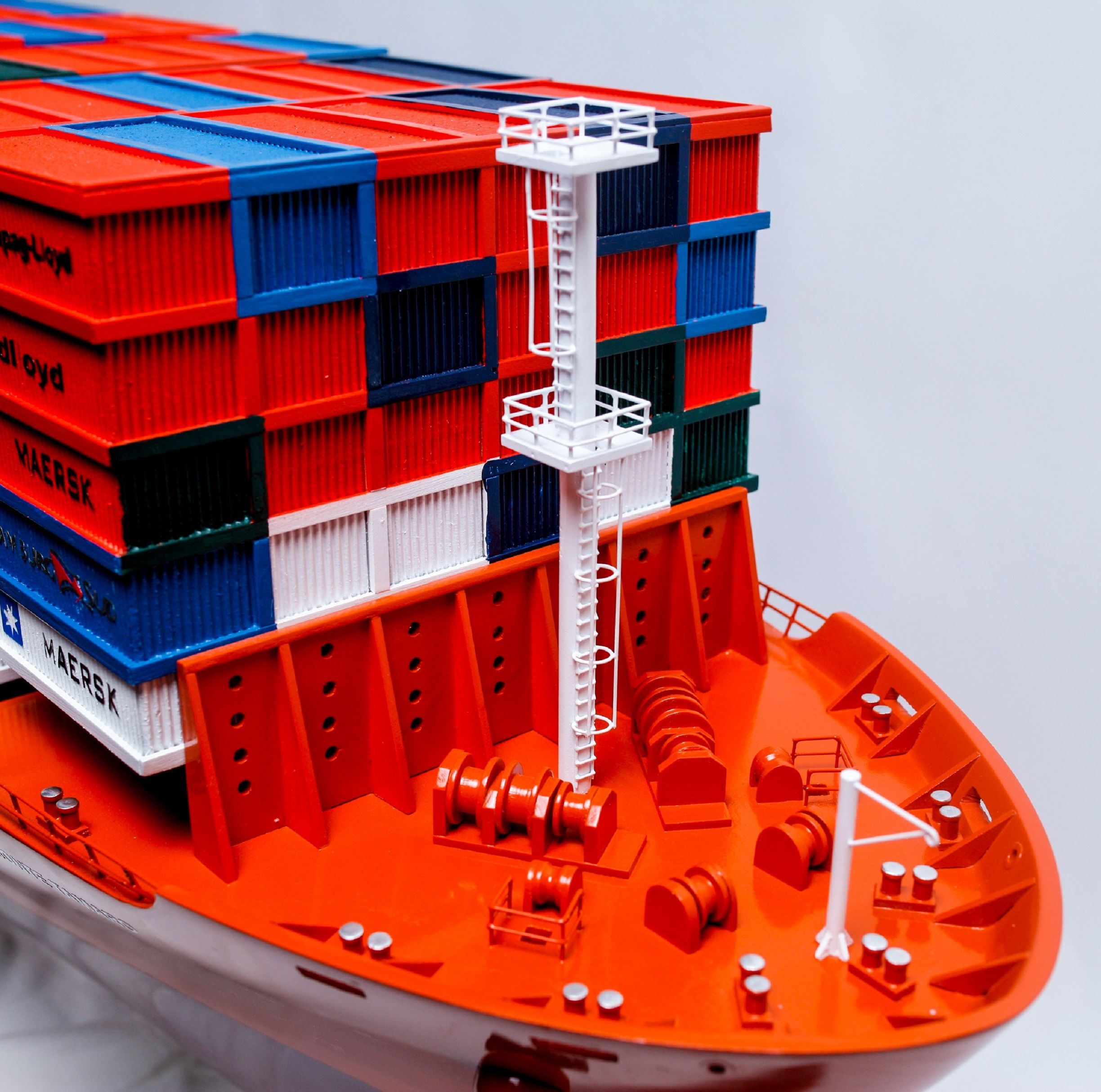 1527-9170-Hamburg-Sud-Container-Ship-Model.jpg