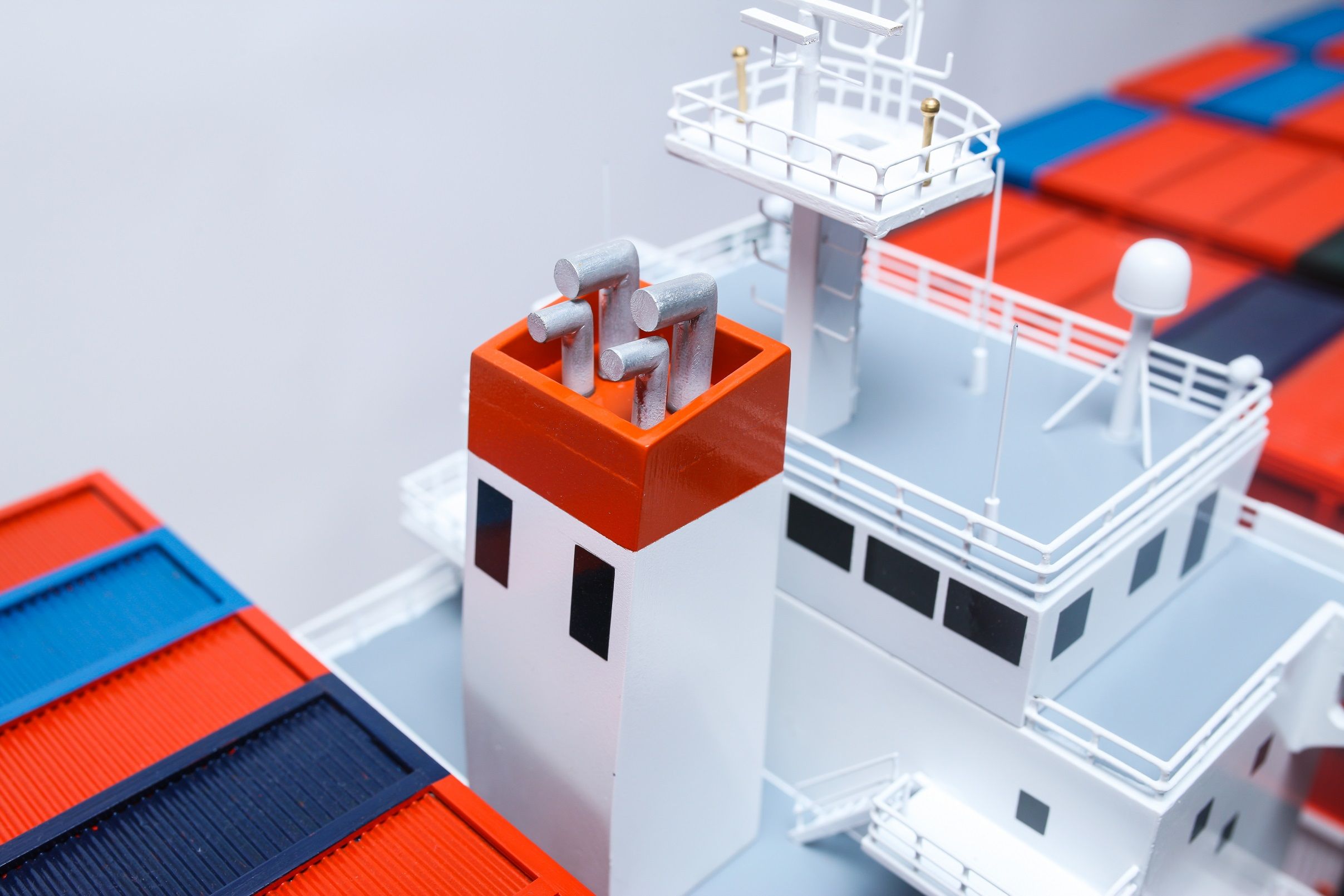 1527-9172-Hamburg-Sud-Container-Ship-Model.jpg