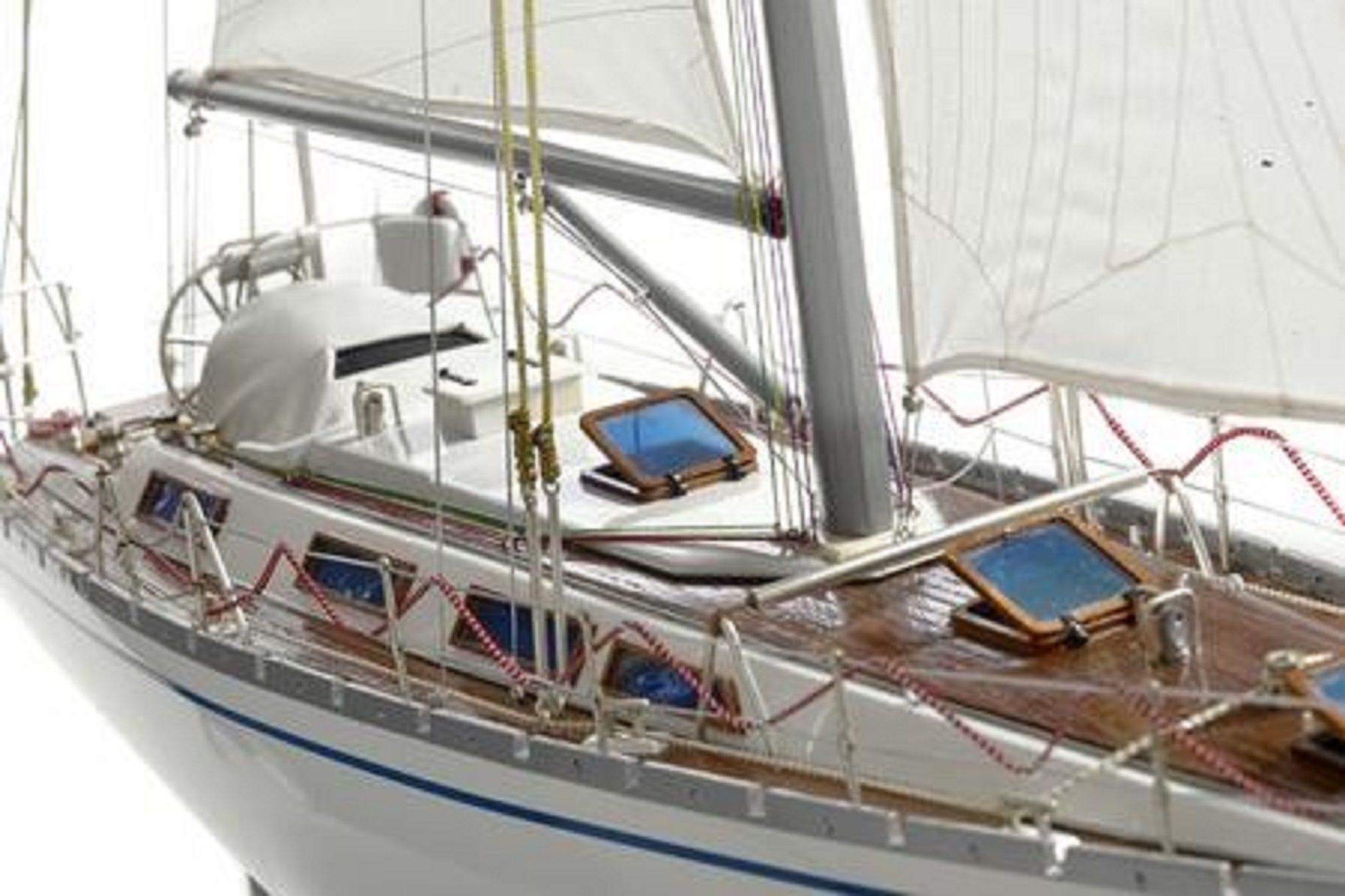 165-6858-Hemith-III-model-yacht.jpg