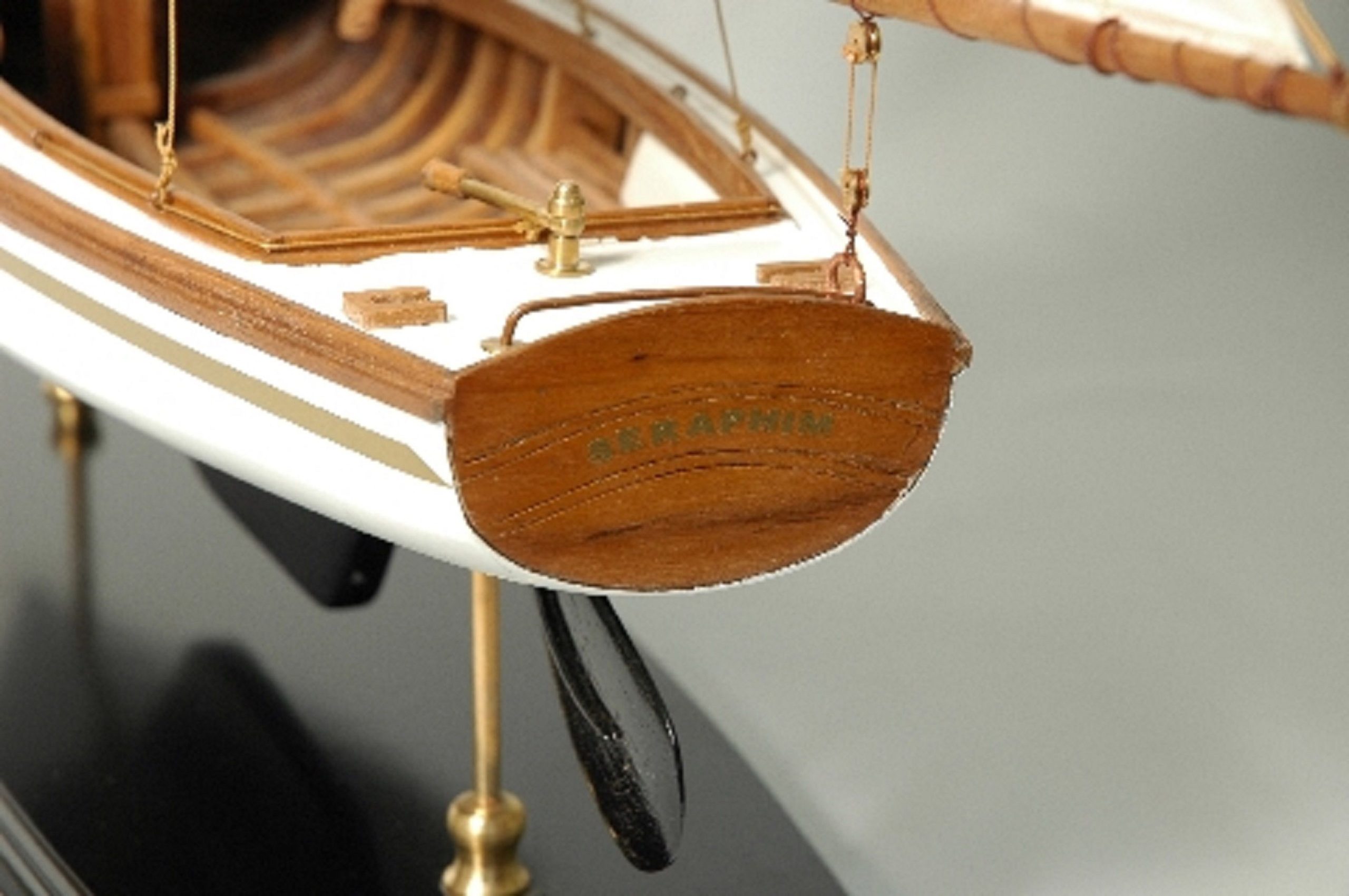 166-8439-Yare-Bure-Model-Yacht-Superior-Range-scaled-1.jpg