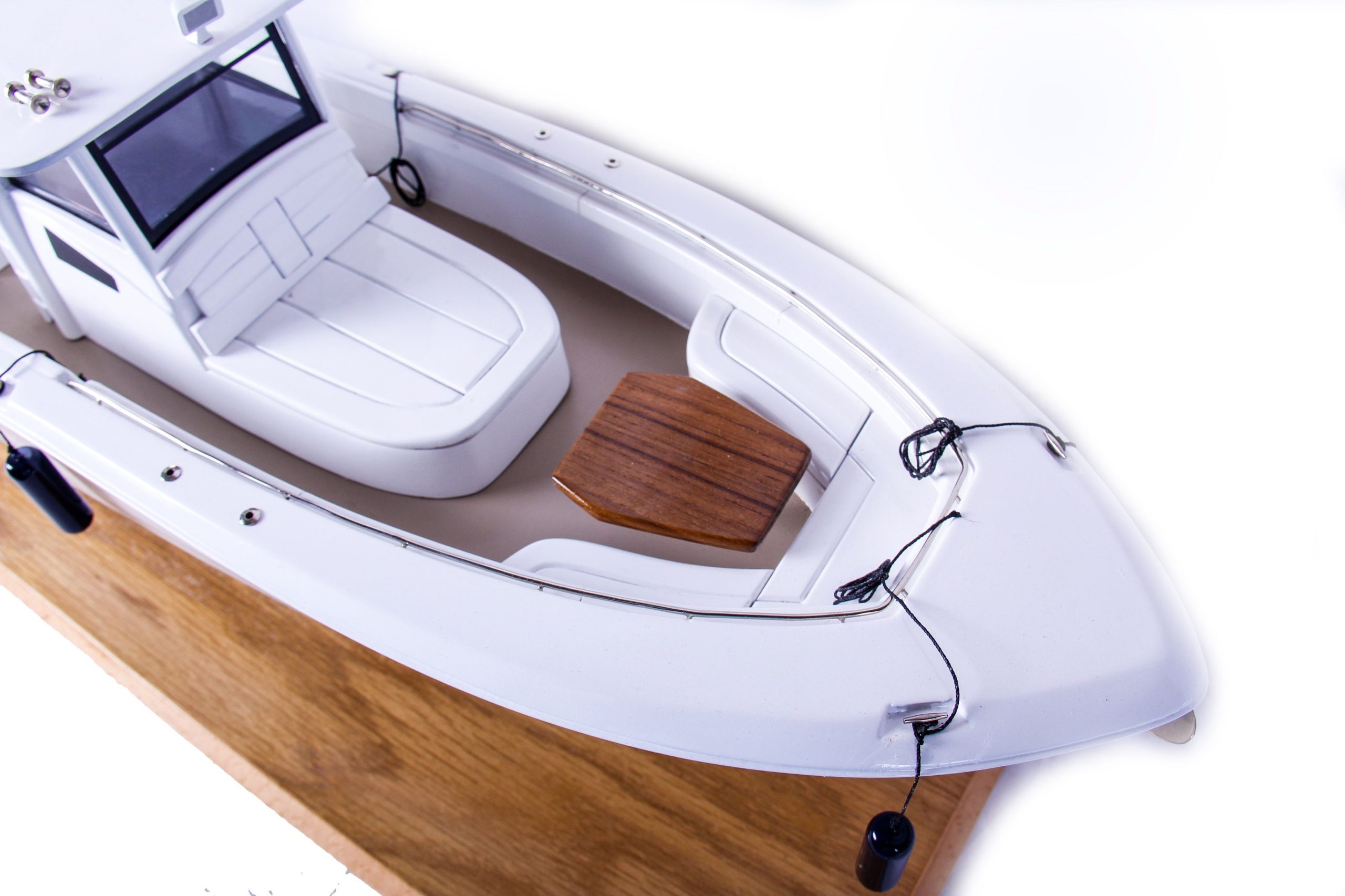 1686-9521-Boston-Whaler-Outrage-370-Model-Boat-scaled-1.jpg