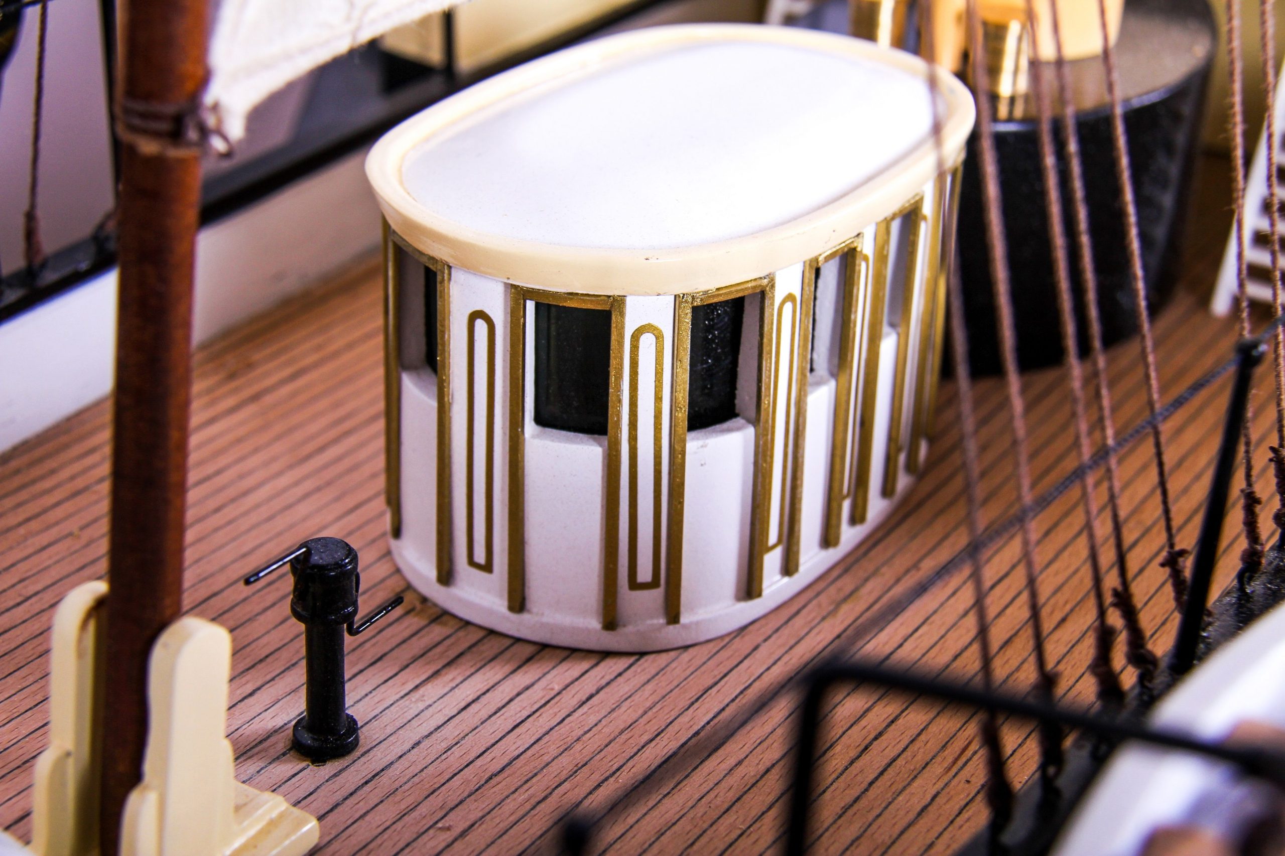 1689-9555-Royal-Yacht-HMS-Alberta-scaled-1.jpg