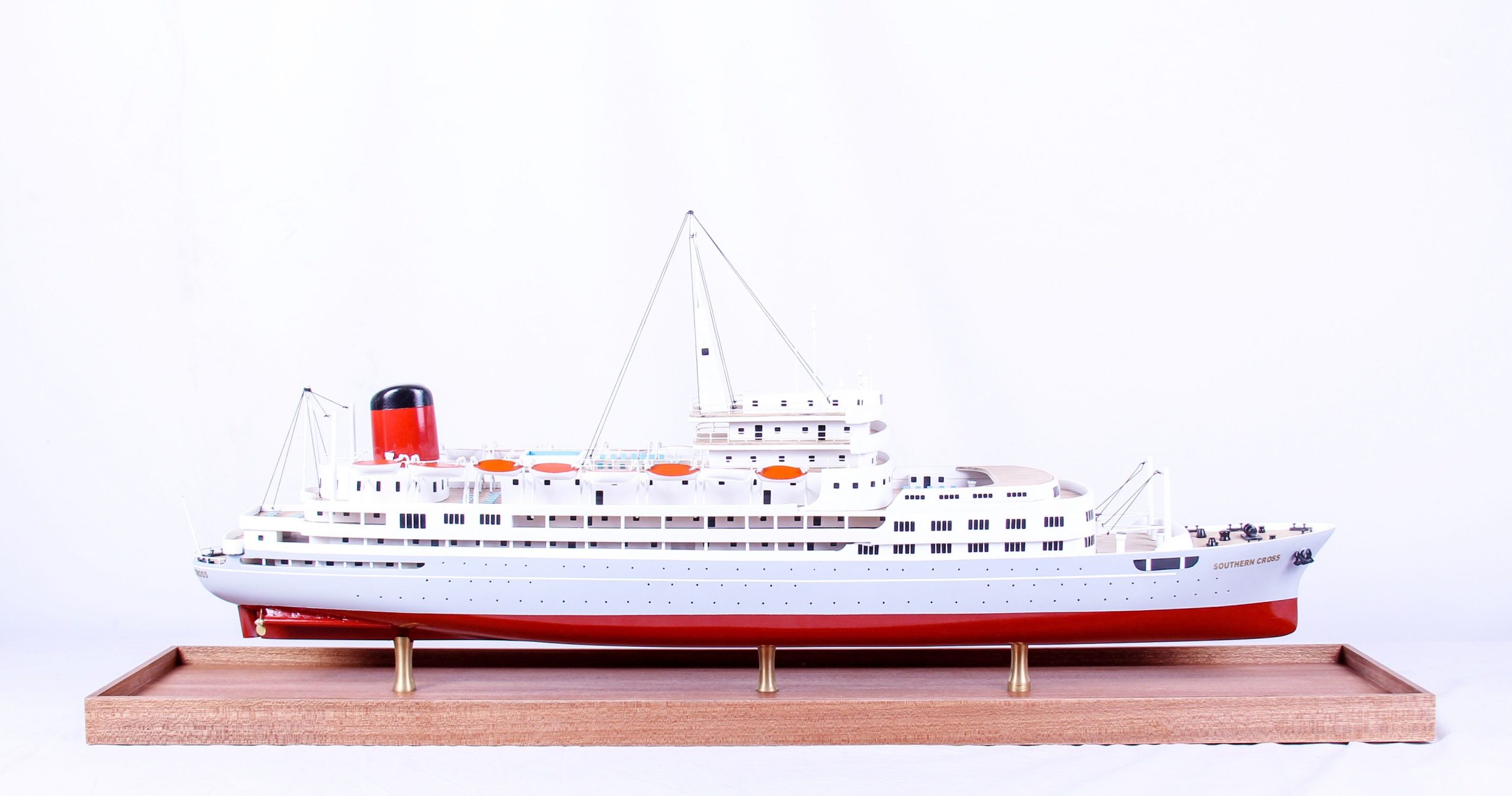 1691-9570-Southern-Cross-Passenger-Liner-scaled-1.jpg