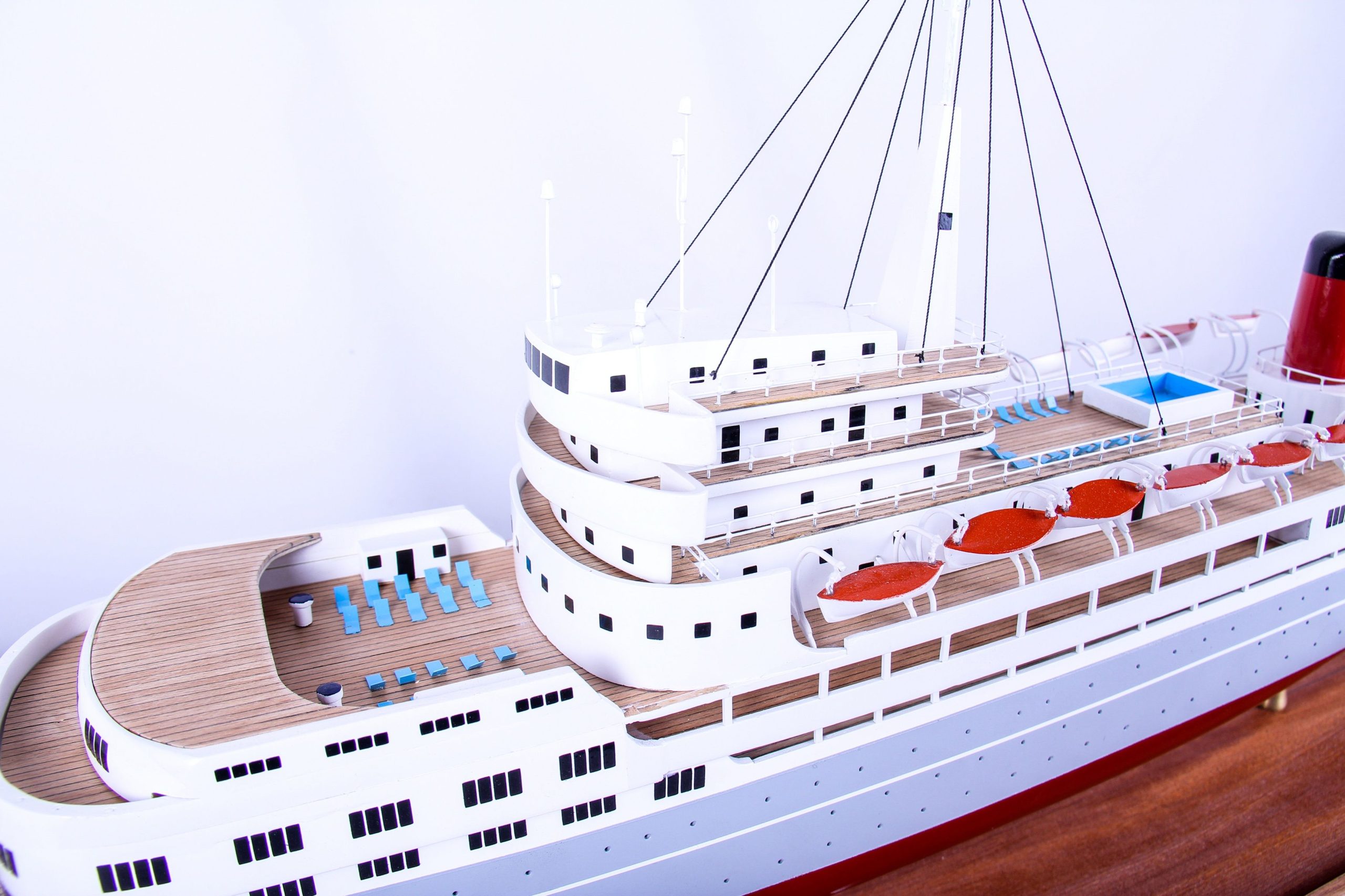 1691-9575-Southern-Cross-Passenger-Liner-scaled-1.jpg