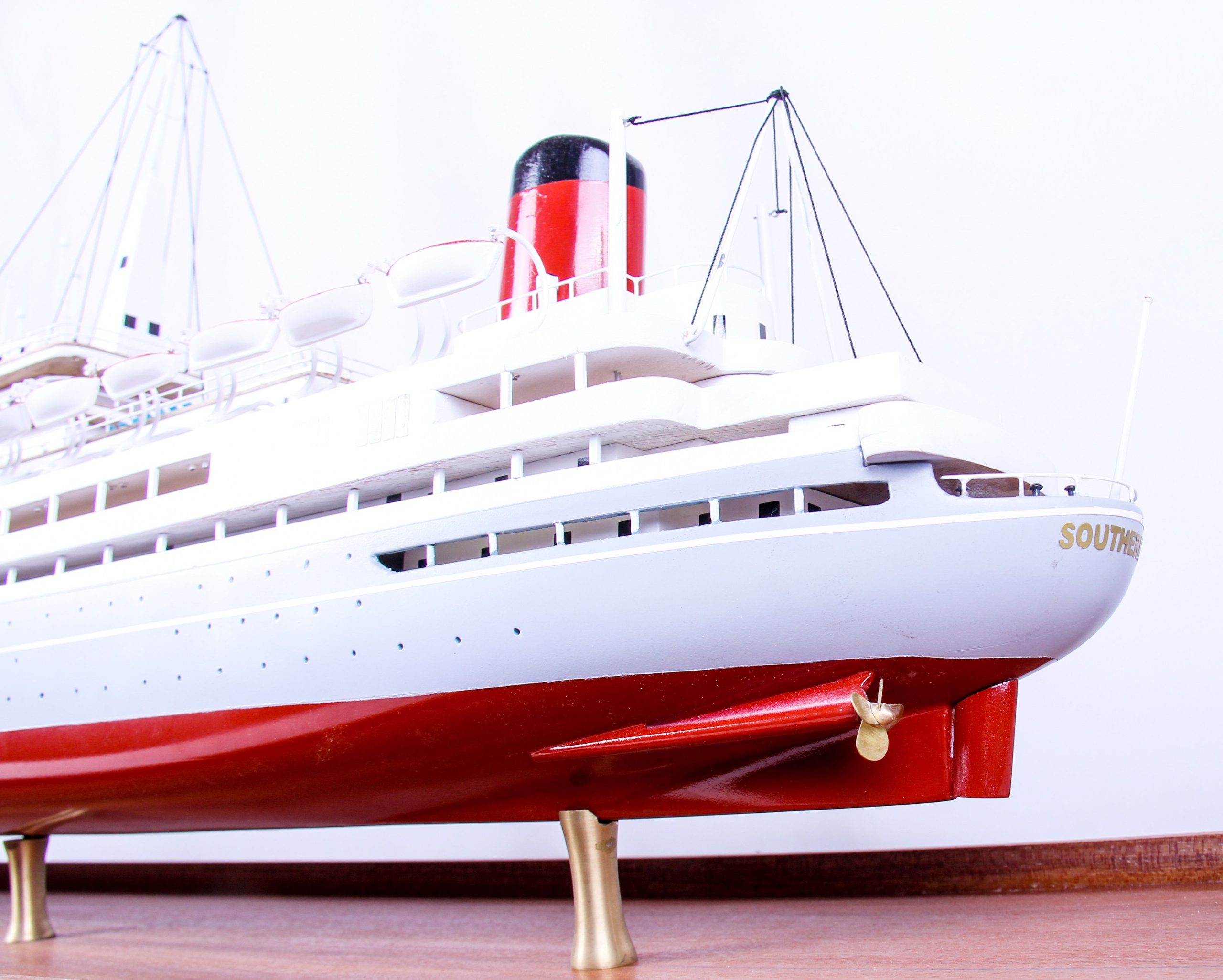 1691-9576-Southern-Cross-Passenger-Liner-scaled-1.jpg