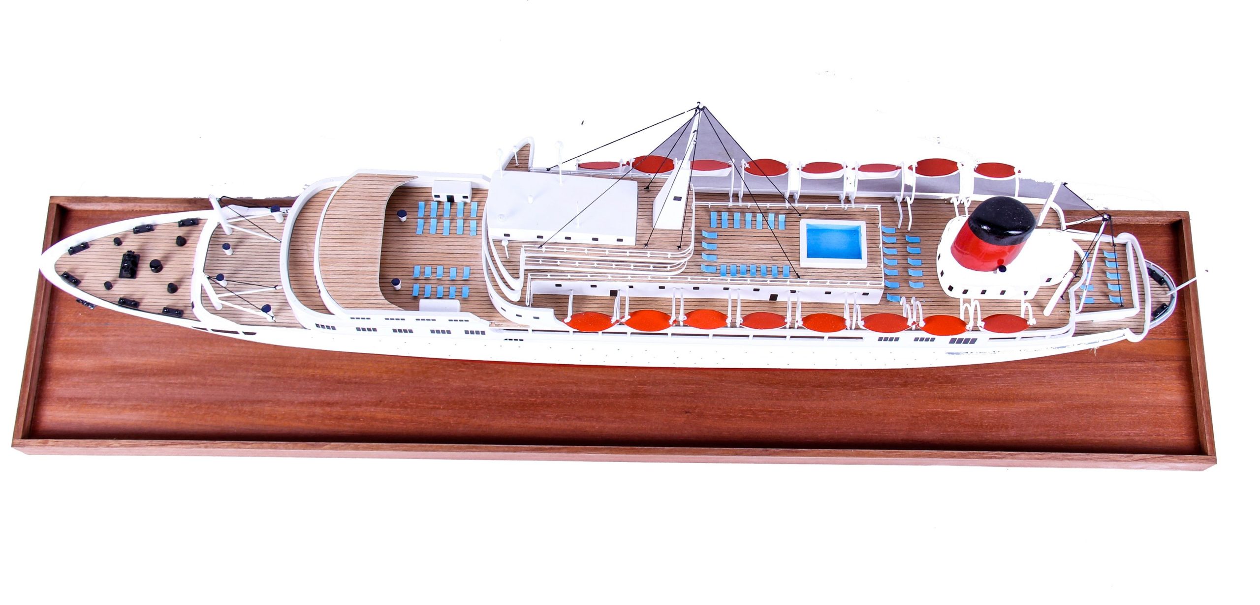 1691-9577-Southern-Cross-Passenger-Liner-scaled-1.jpg