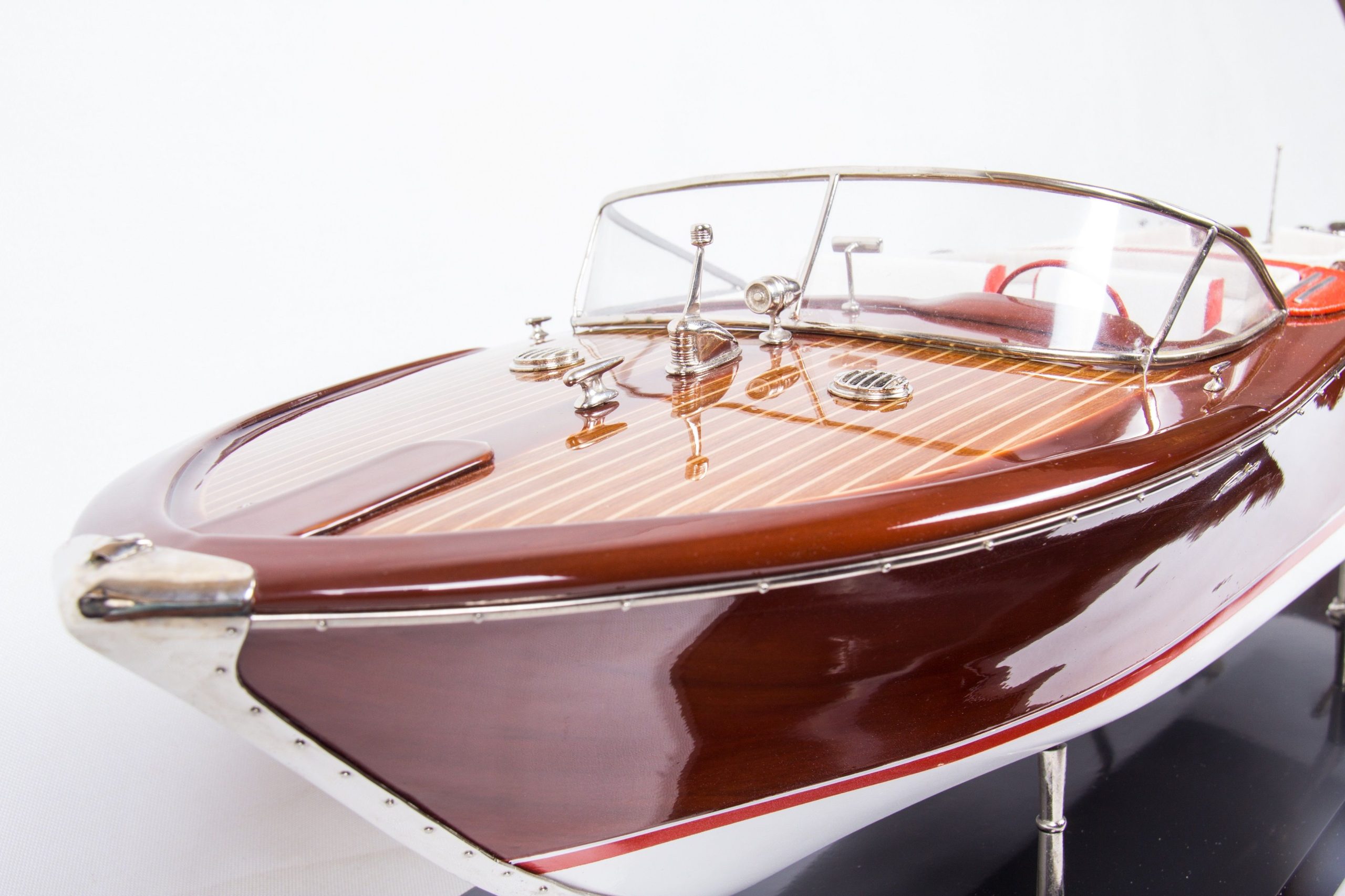 1770-9905-Super-Riva-Aquarama-model-boat-Distrazione-scaled-1.jpg