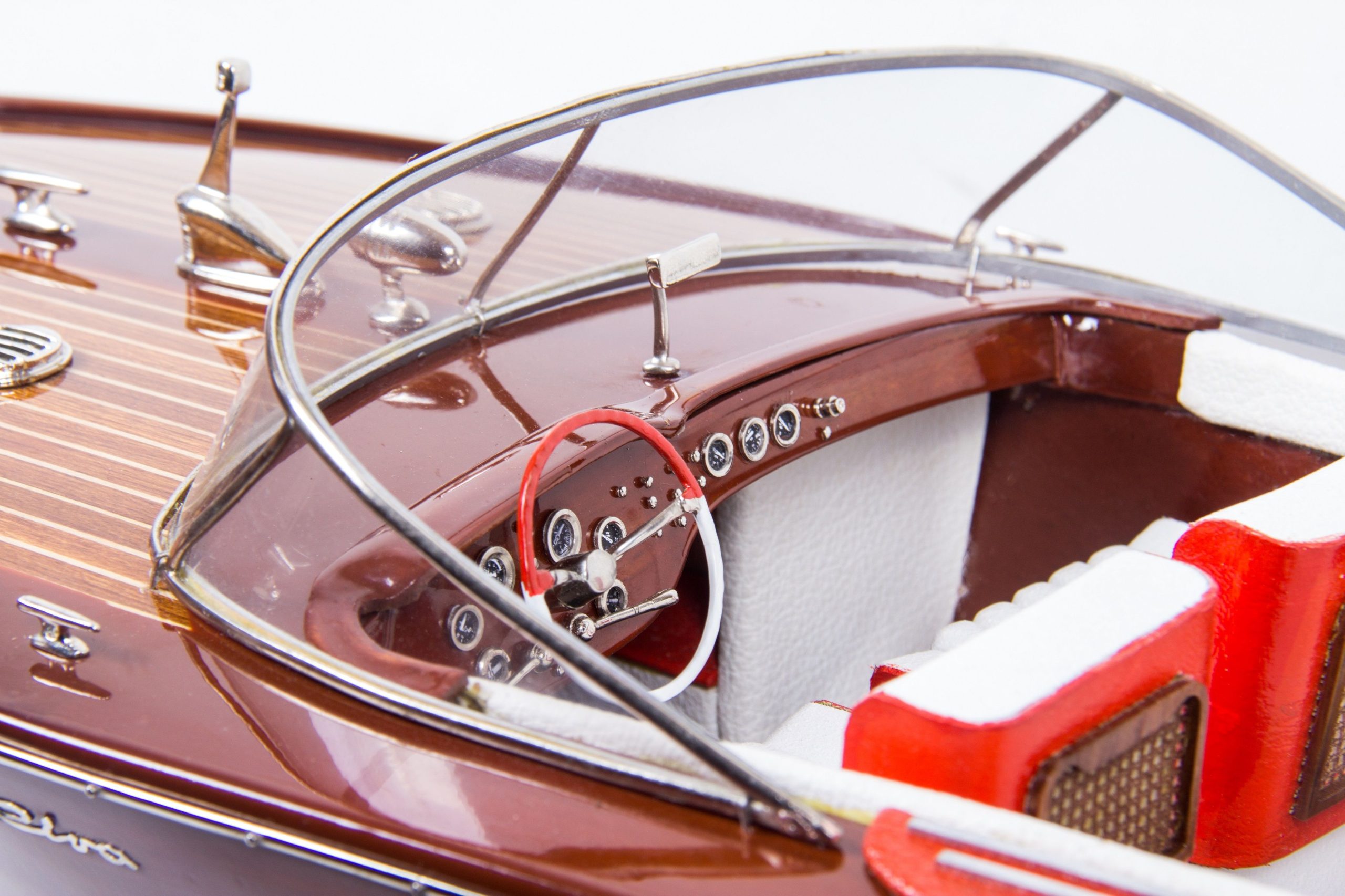 1770-9906-Super-Riva-Aquarama-model-boat-Distrazione-scaled-1.jpg