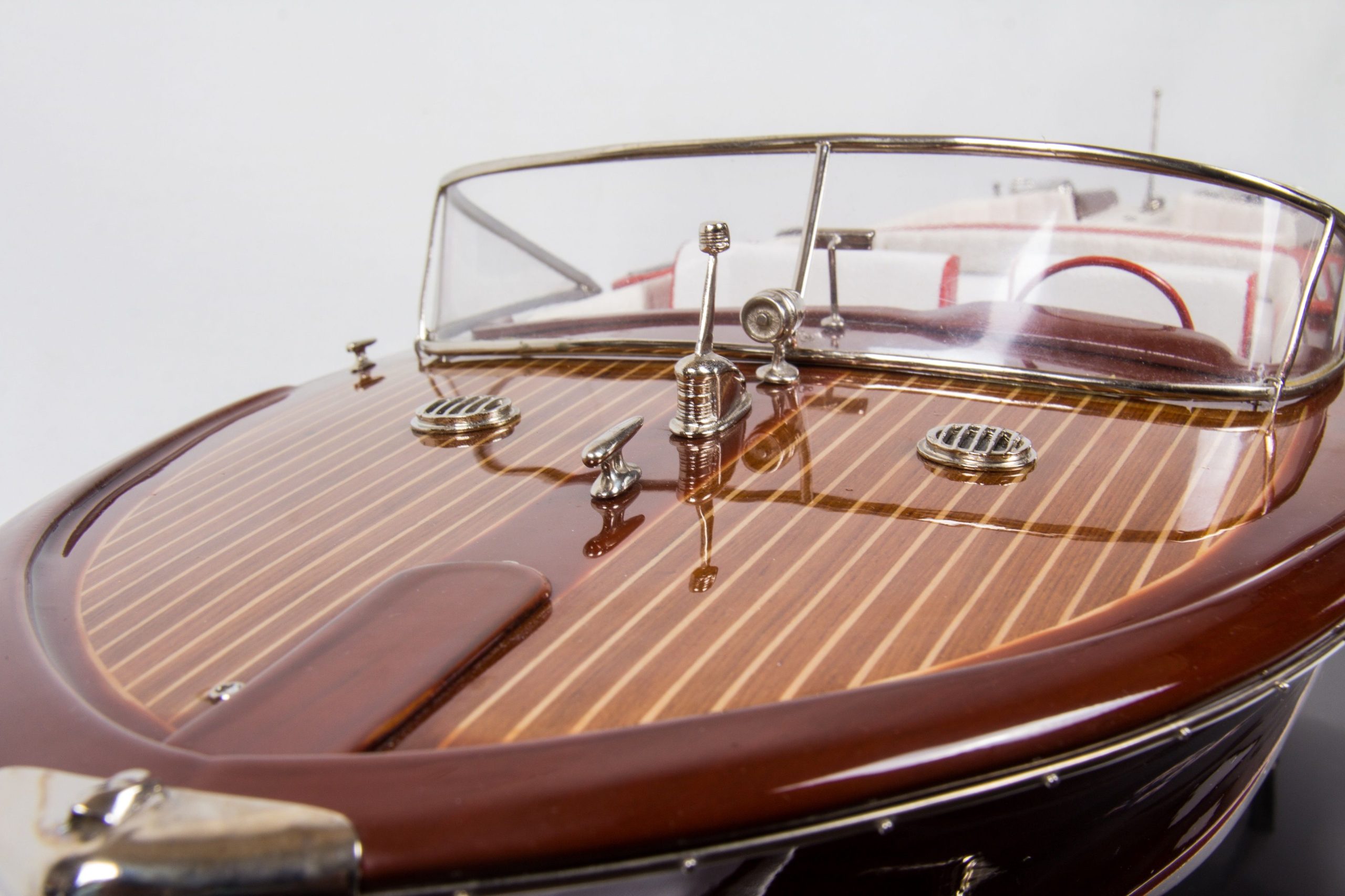 1770-9907-Super-Riva-Aquarama-model-boat-Distrazione-scaled-1.jpg