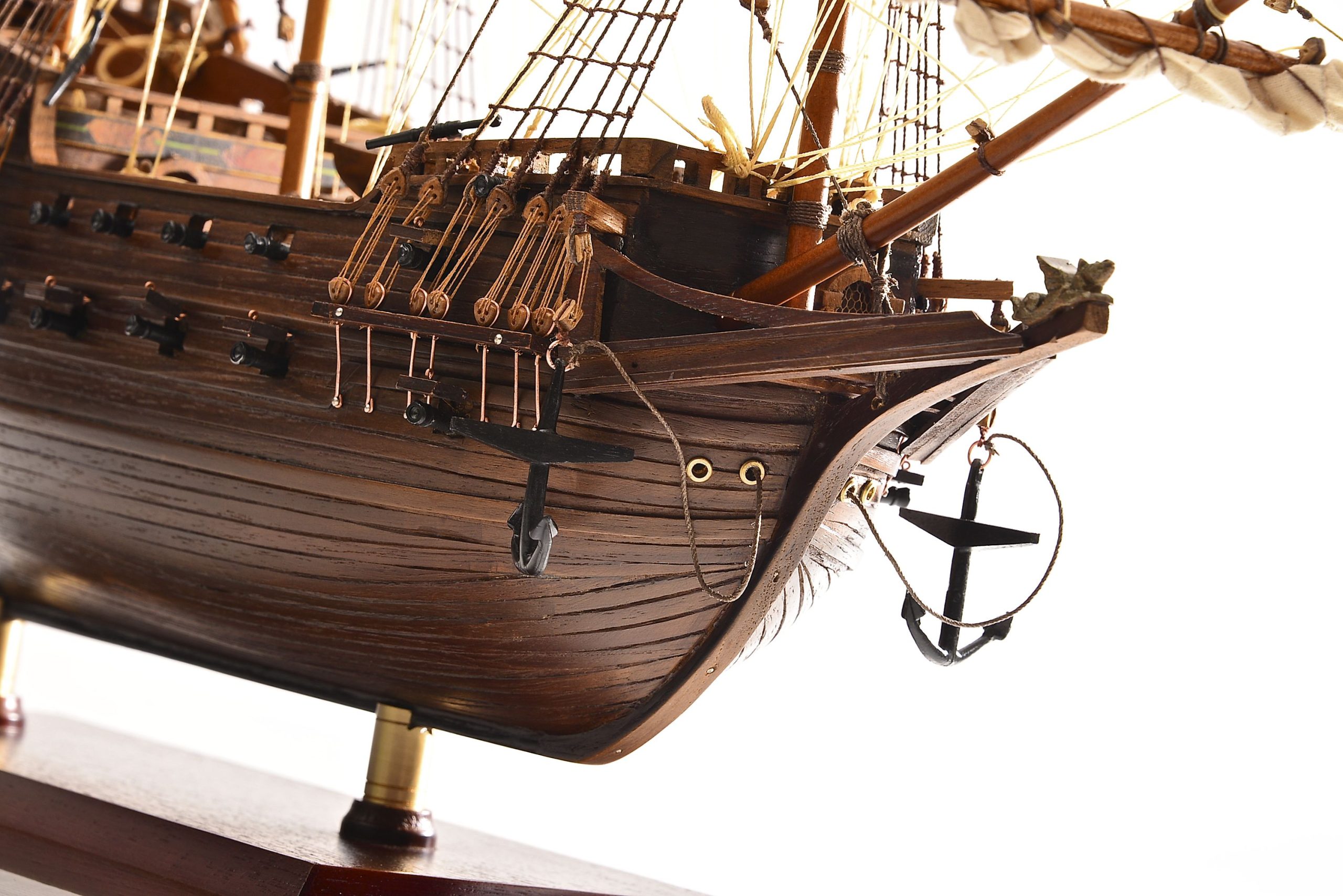1803-10773-Hms-Revenge-Model-Ship-scaled-1.jpg