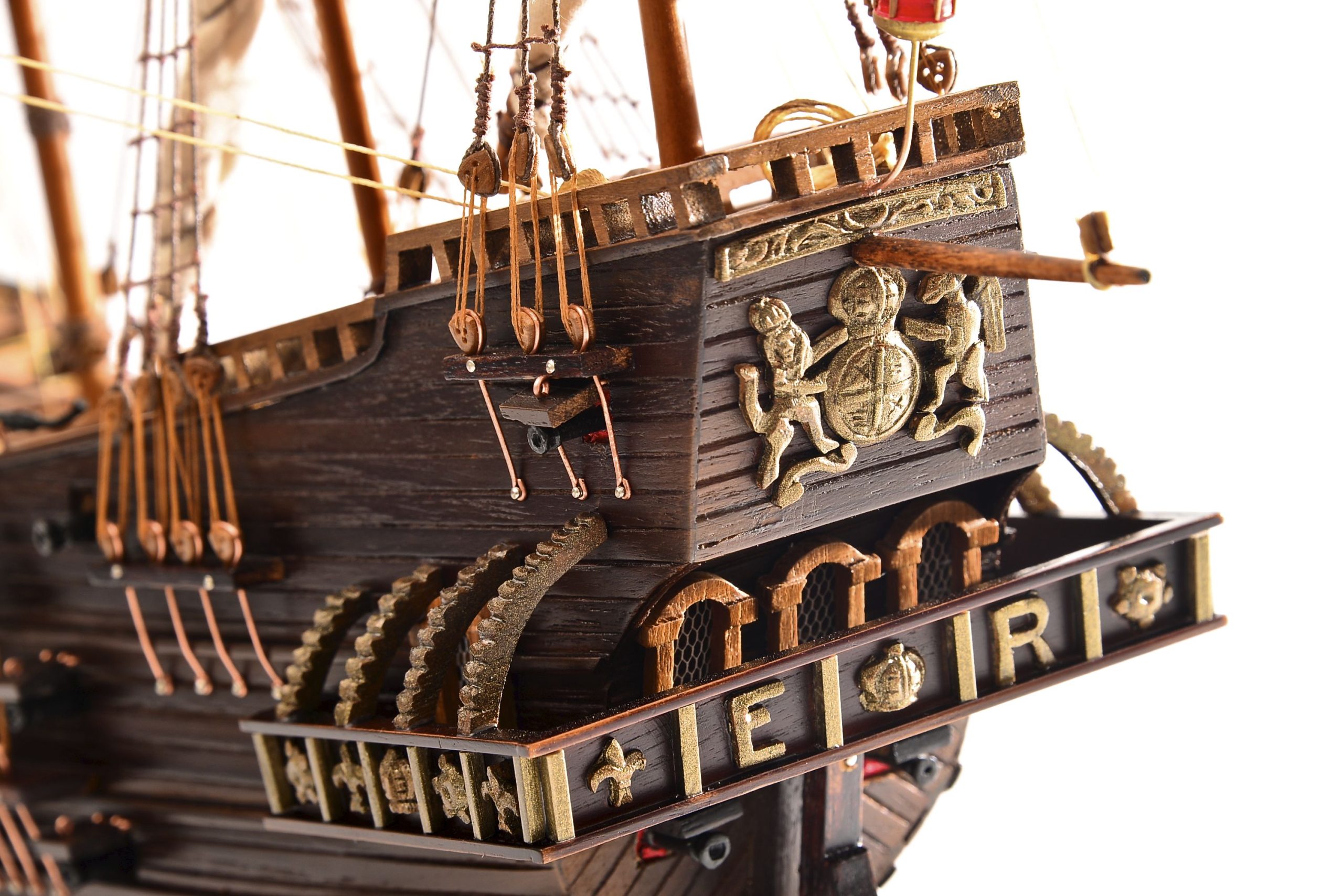 1803-10778-Hms-Revenge-Model-Ship-scaled-1.jpg