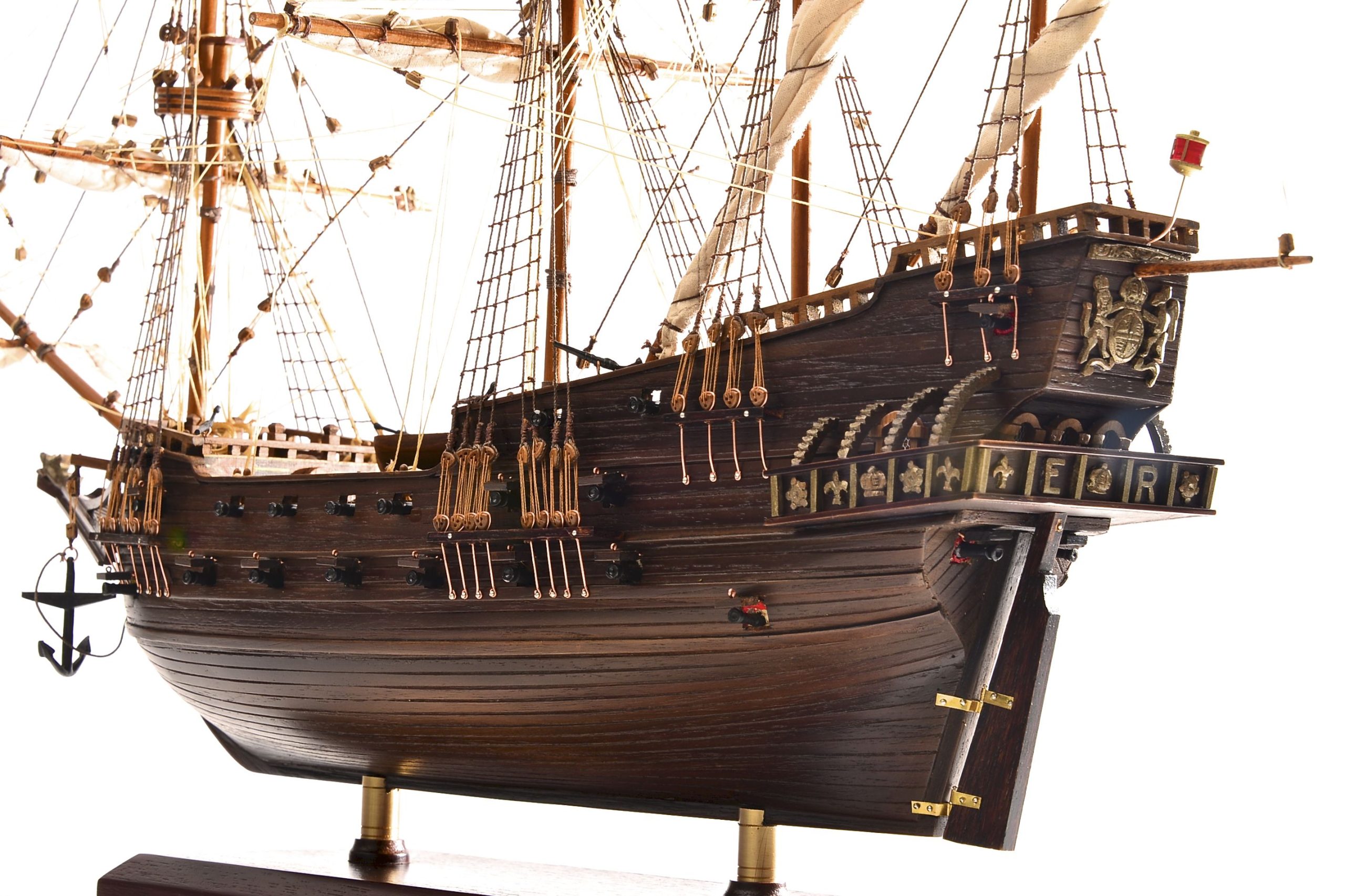 1803-10790-Hms-Revenge-Model-Ship-scaled-1.jpg