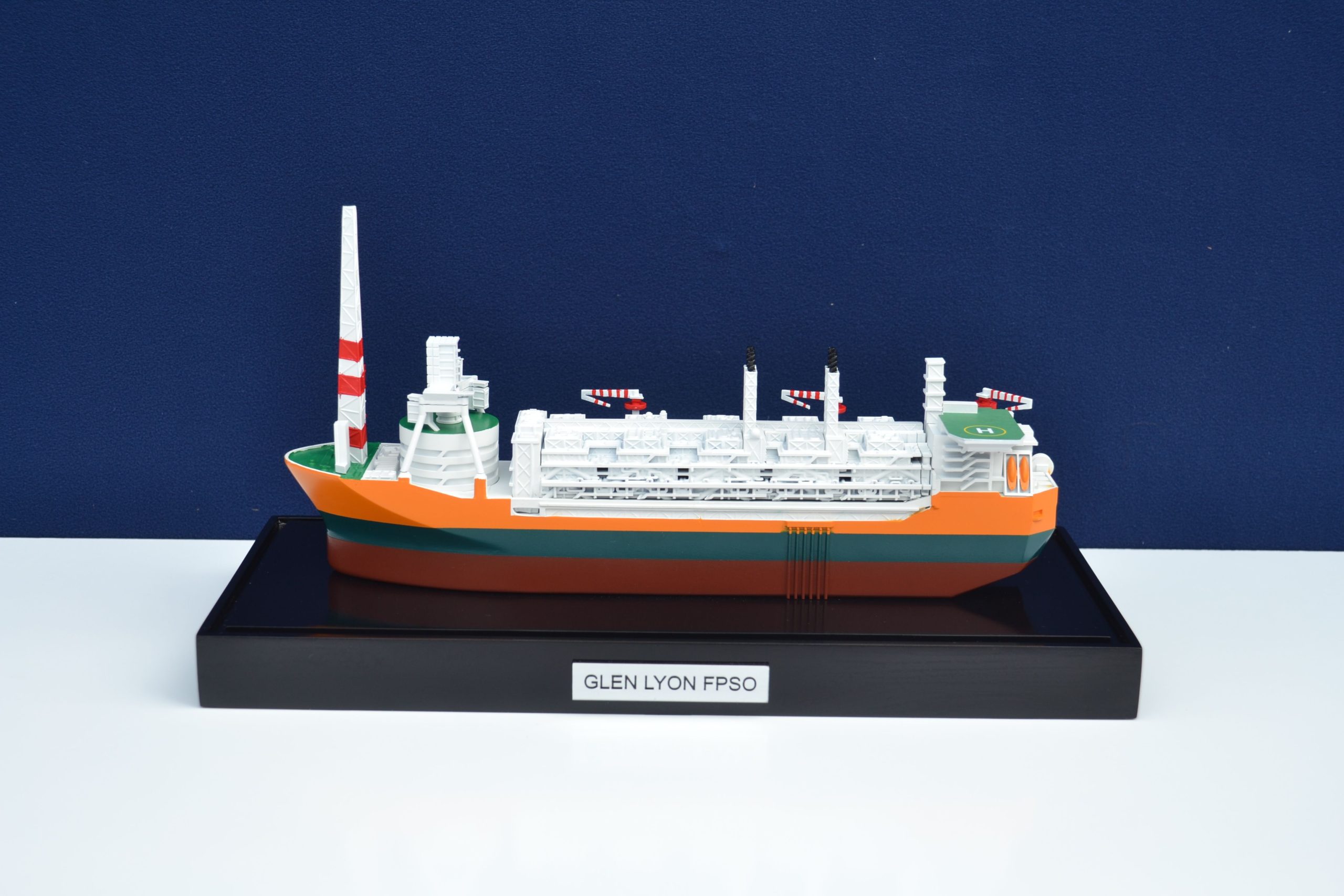 1857-11109-Glen-Lyon-FPSO-Mini-Modele-scaled-1.jpg
